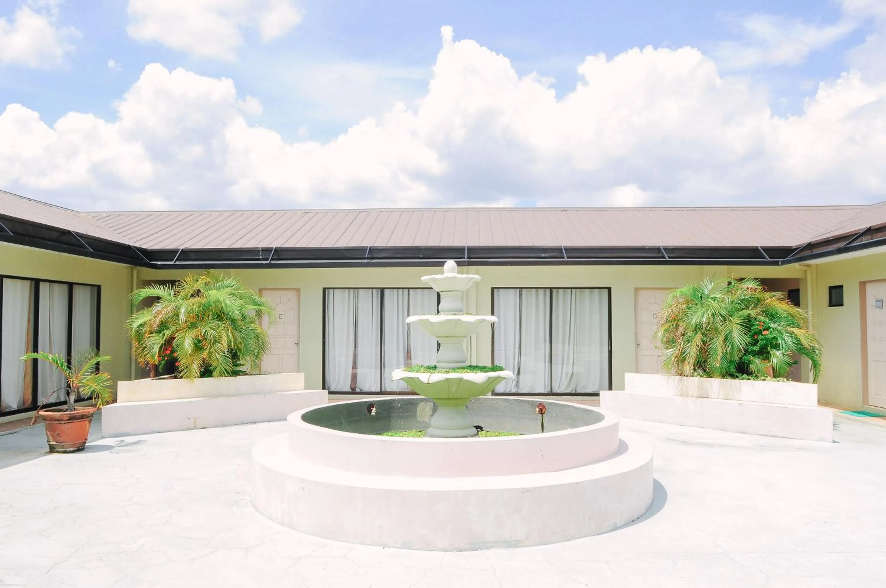 Area and facilities in Northland Resort Hotel Manapla