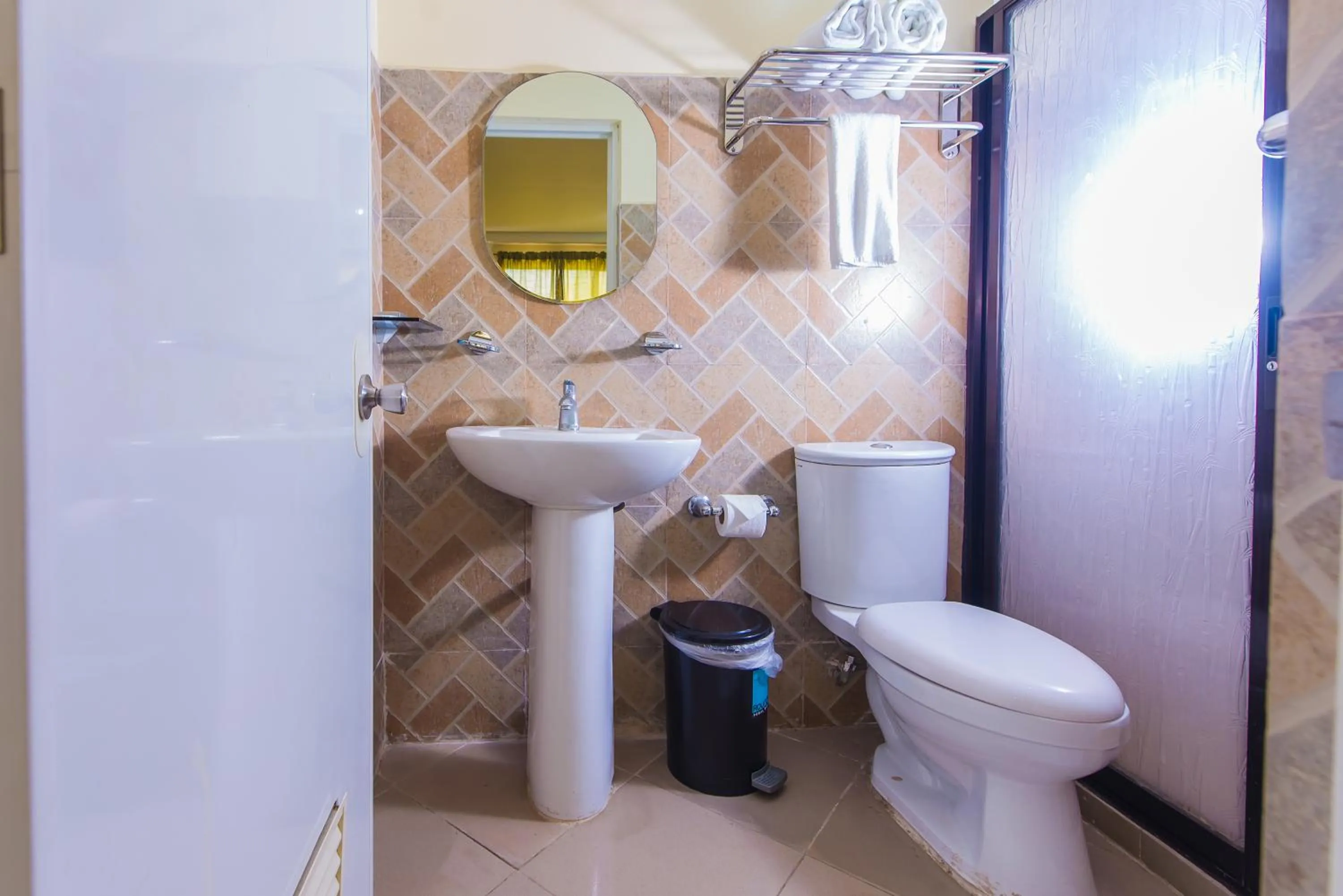 Shower in Northland Resort Hotel Manapla