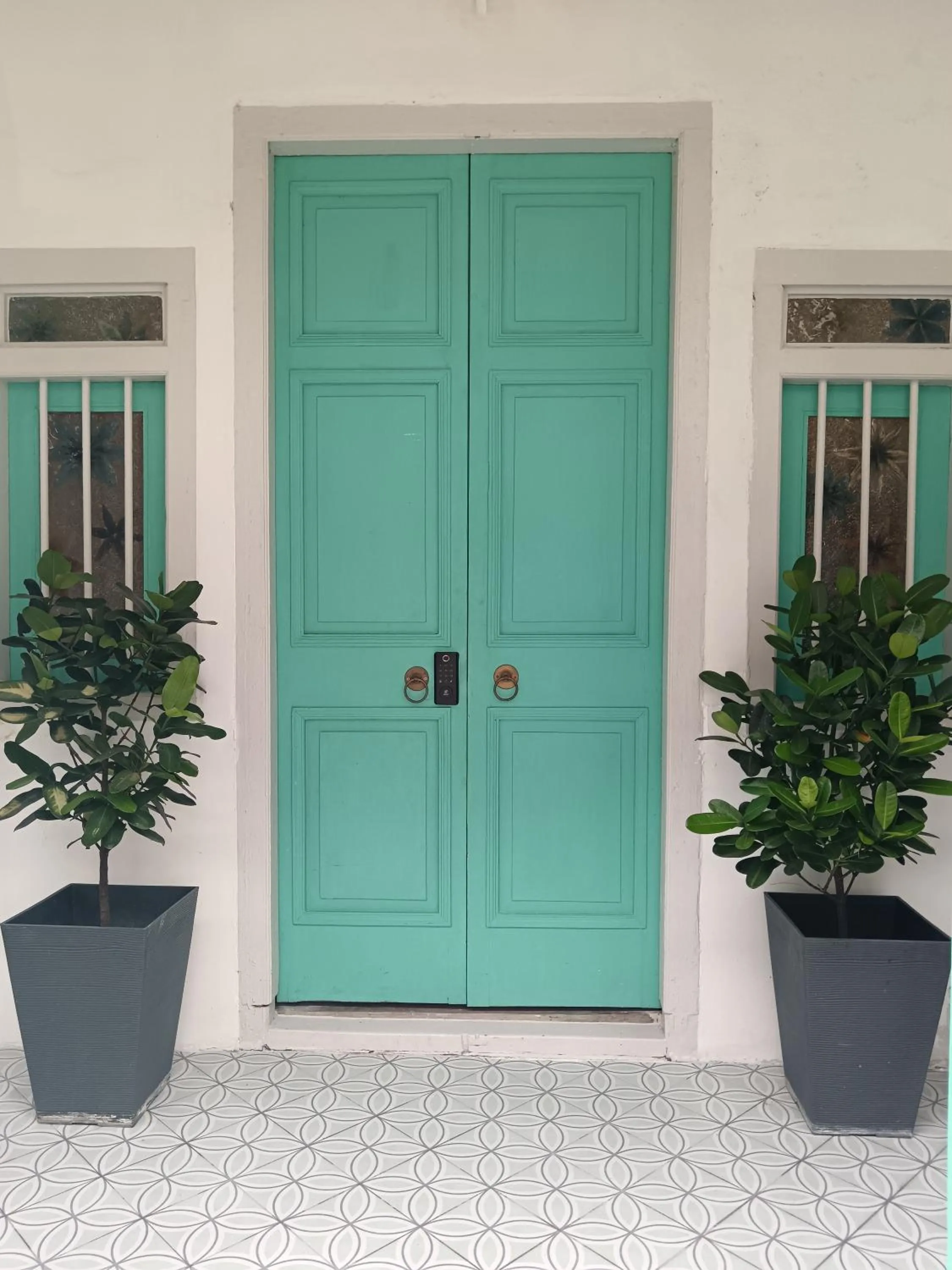 Facade/entrance in The Georgetown Green Gates