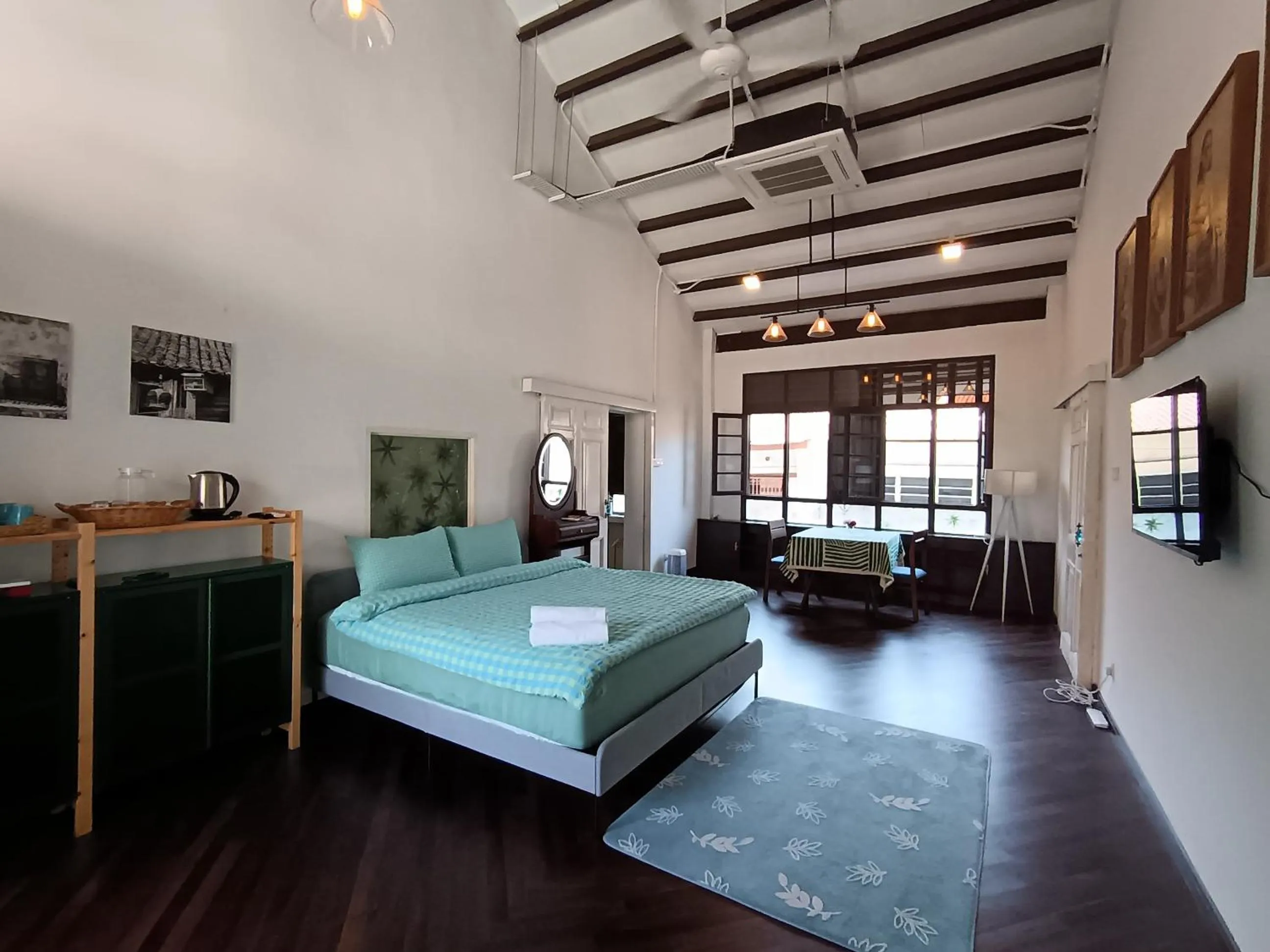 Bedroom, Bed in The Georgetown Green Gates