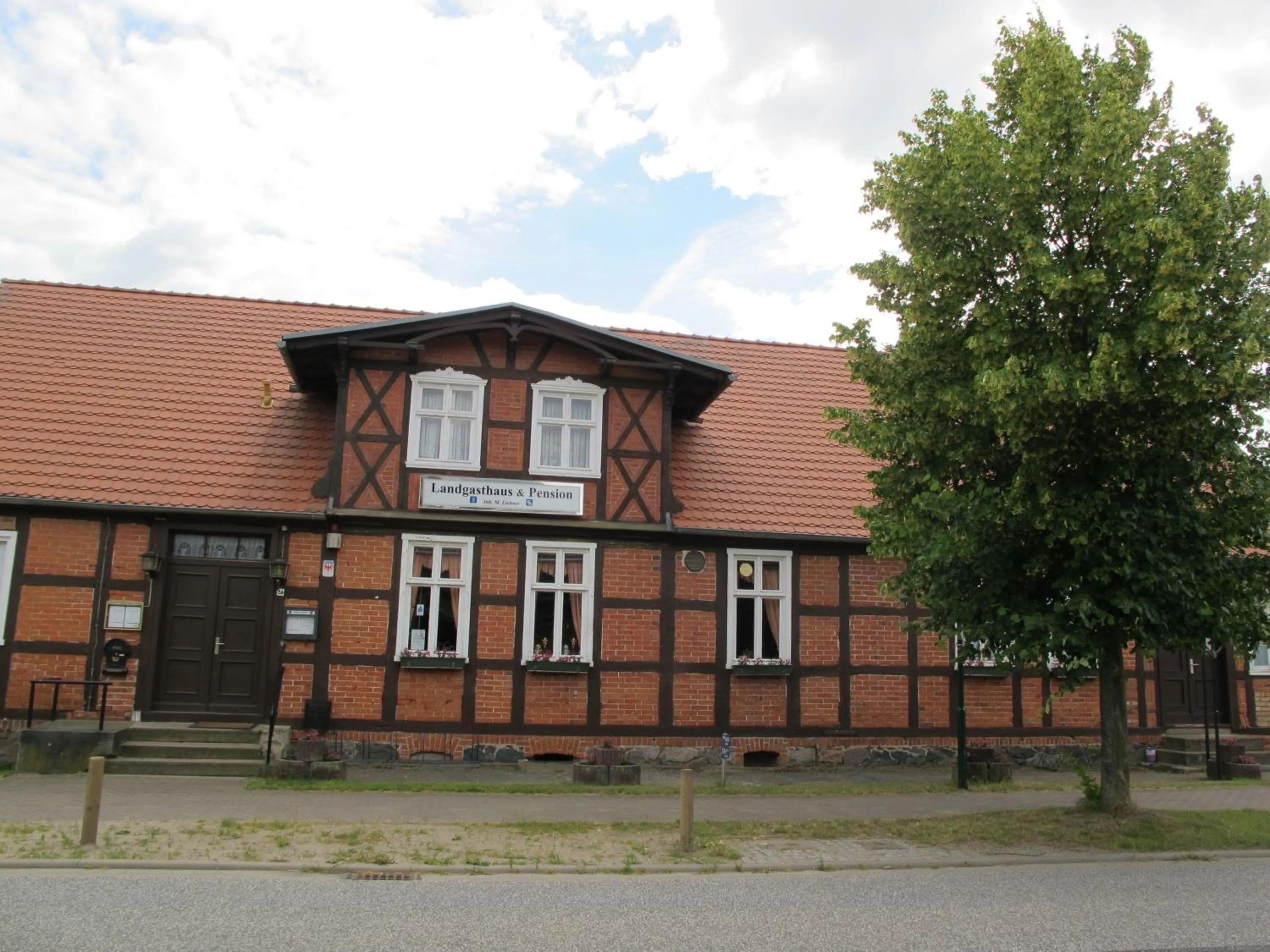 Facade/entrance in Landgasthaus & Pension Liebner-Land Brandenburg-Prignitz