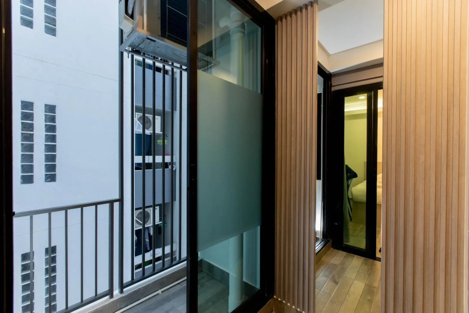 wardrobe in P9 Ratchada Hotel