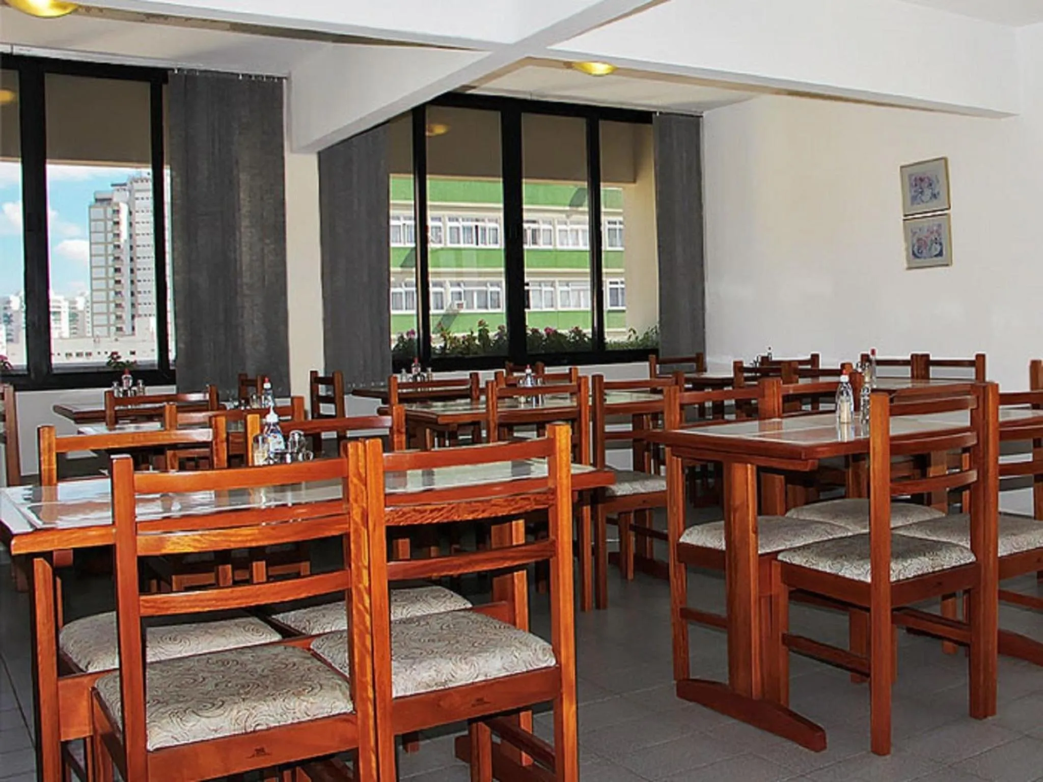 Restaurant/places to eat in Scala Residence Hotel