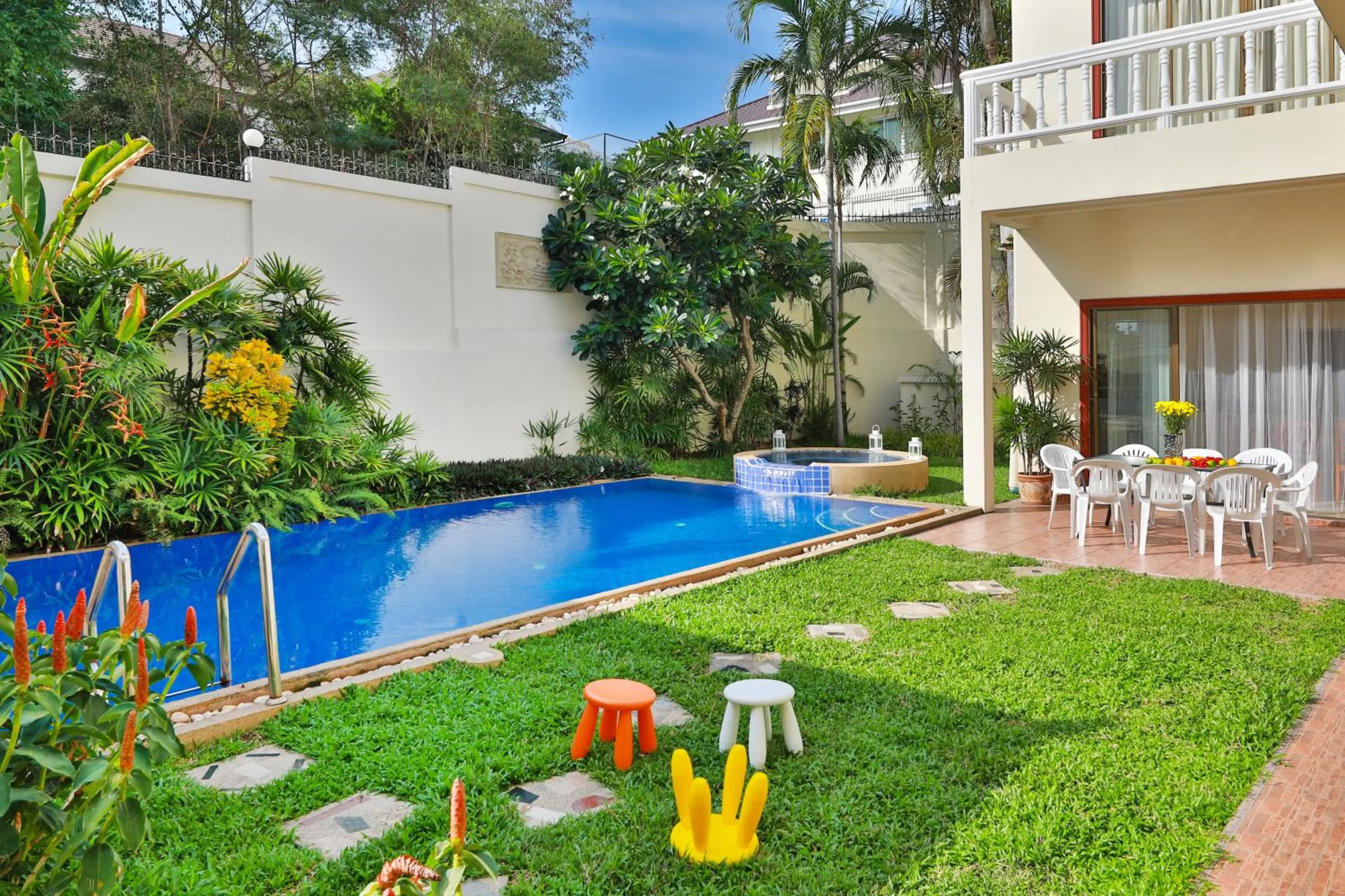 Property building in Tortuga Villas Pattaya