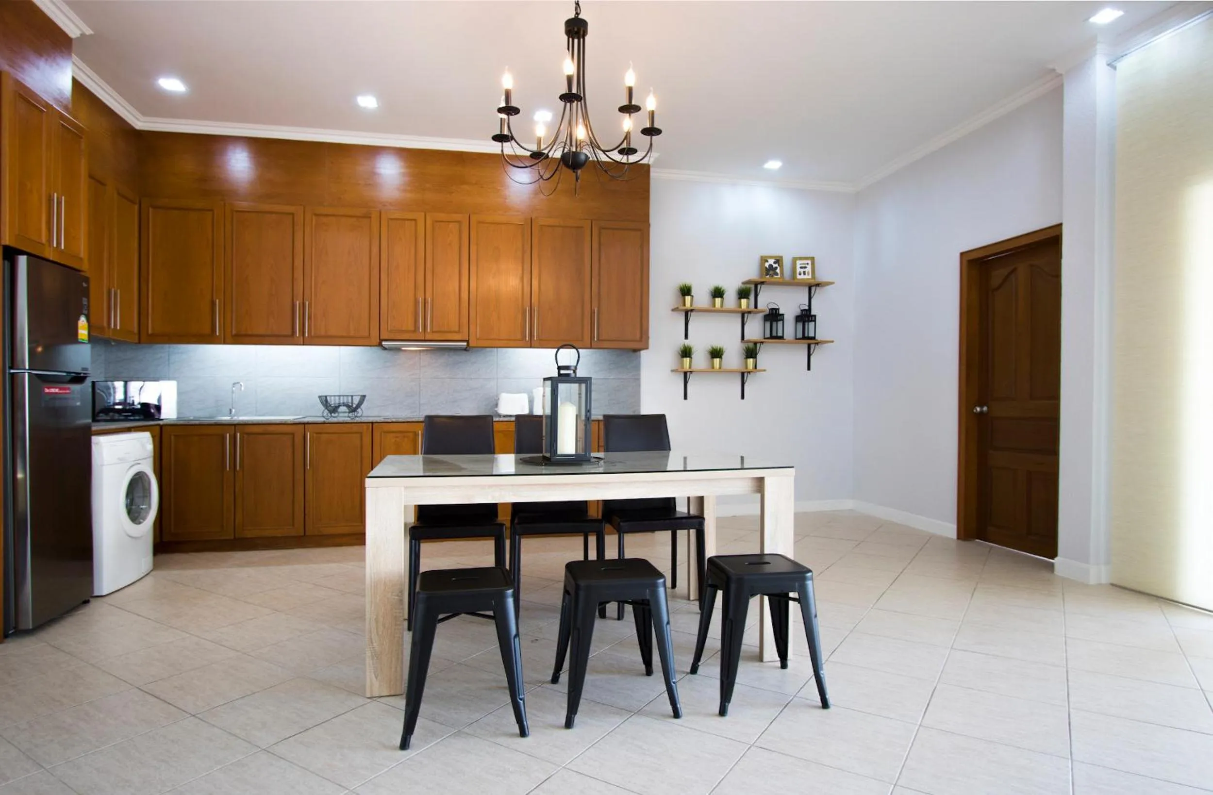 Kitchen or kitchenette in Tortuga Villas Pattaya