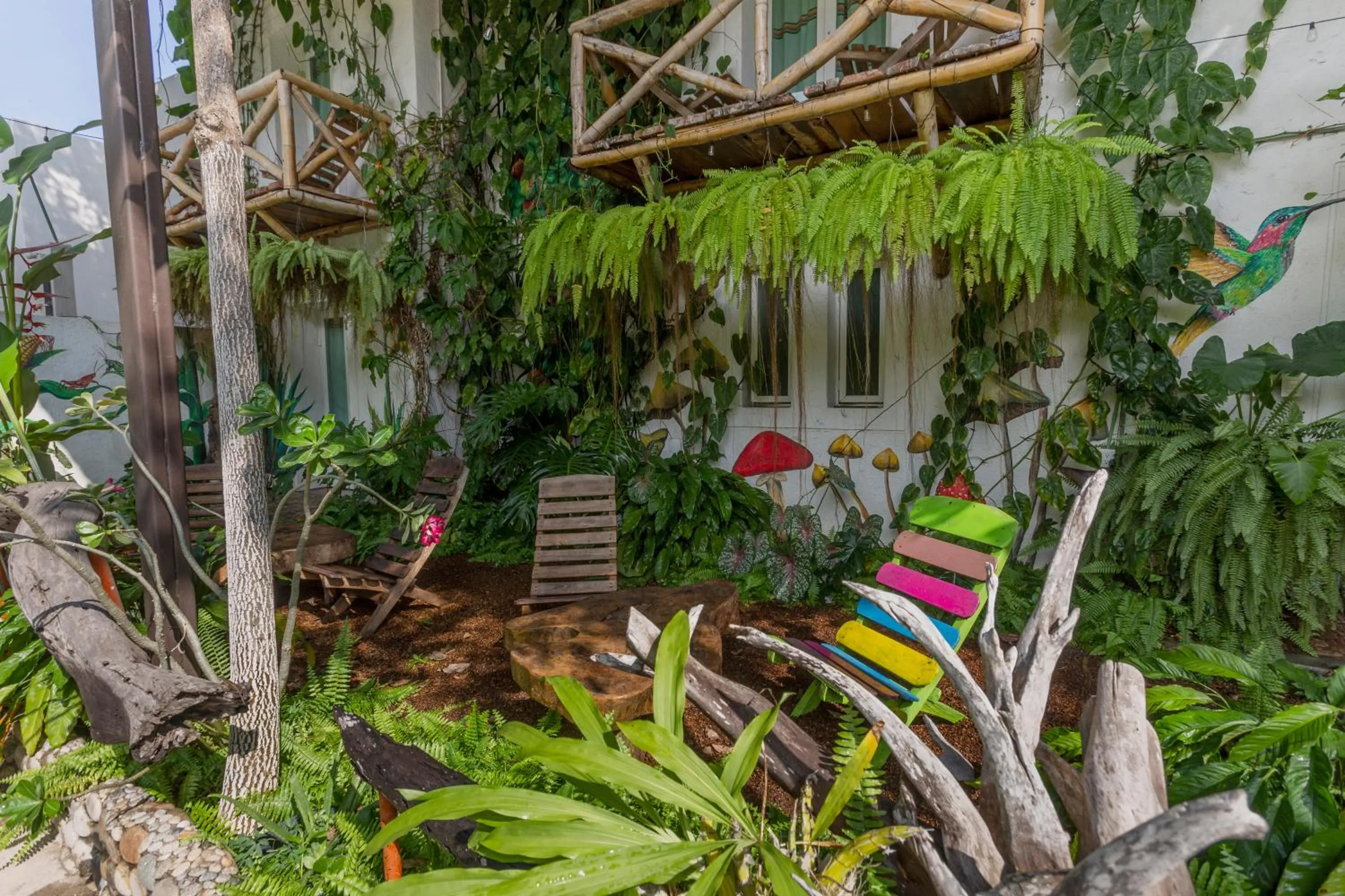 Spring in Hotel Casa Lasibe Café