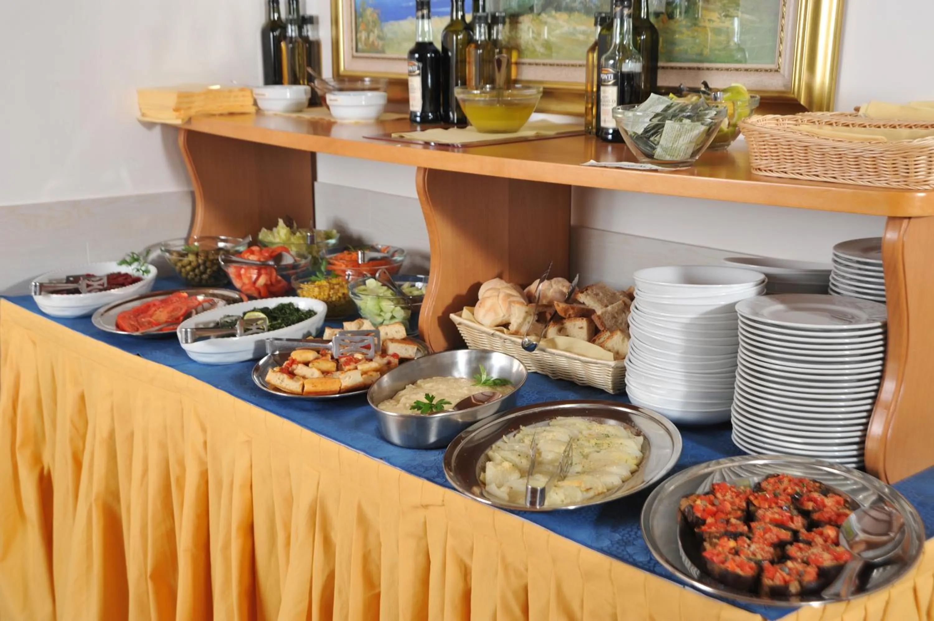 Buffet breakfast in Albergo Torrente