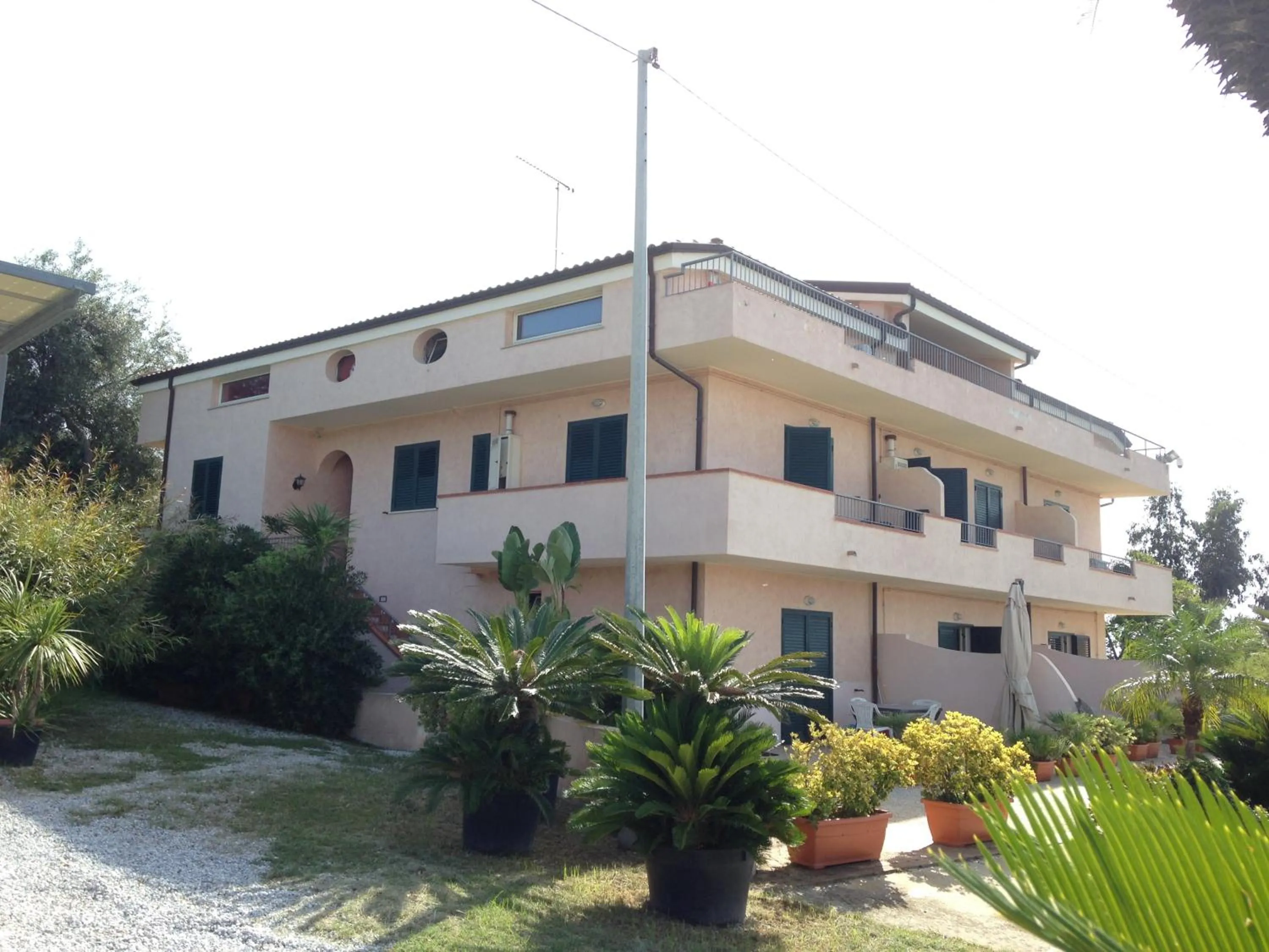 Facade/entrance in Residence Floritalia - Ricarica auto elettriche