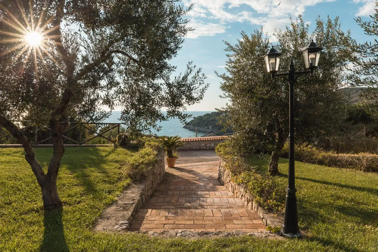 Un Angolo di Paradiso Un Angolo di Paradiso