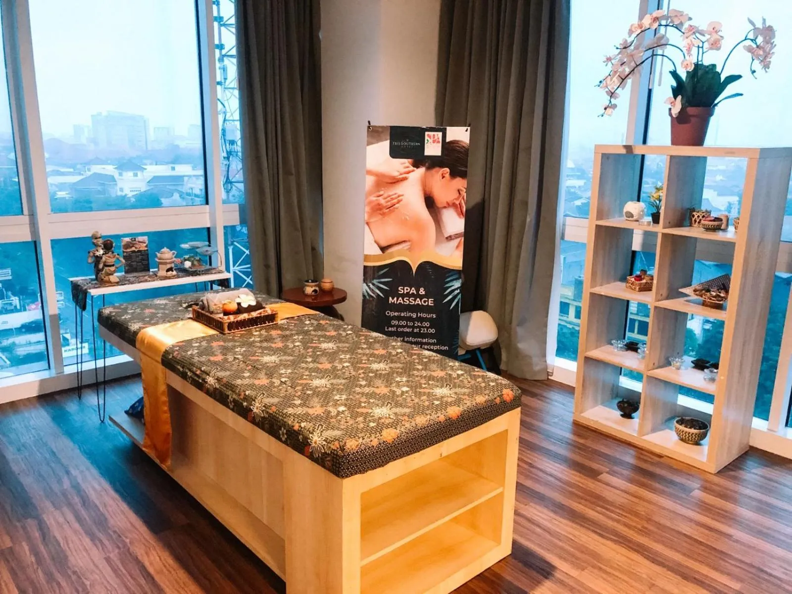 Massage in The Southern Hotel Surabaya