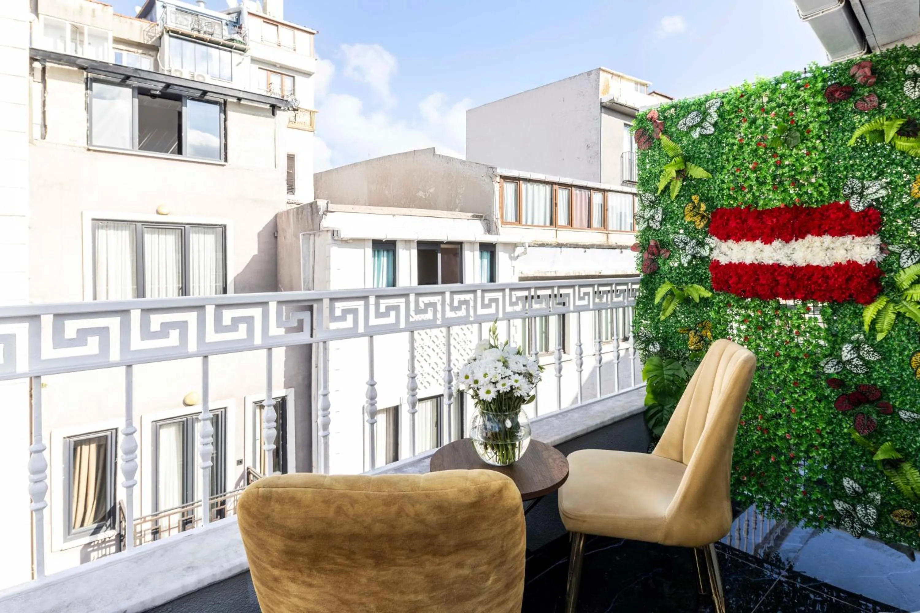 Balcony/Terrace in Santa Rio Gold Taxim Hotel