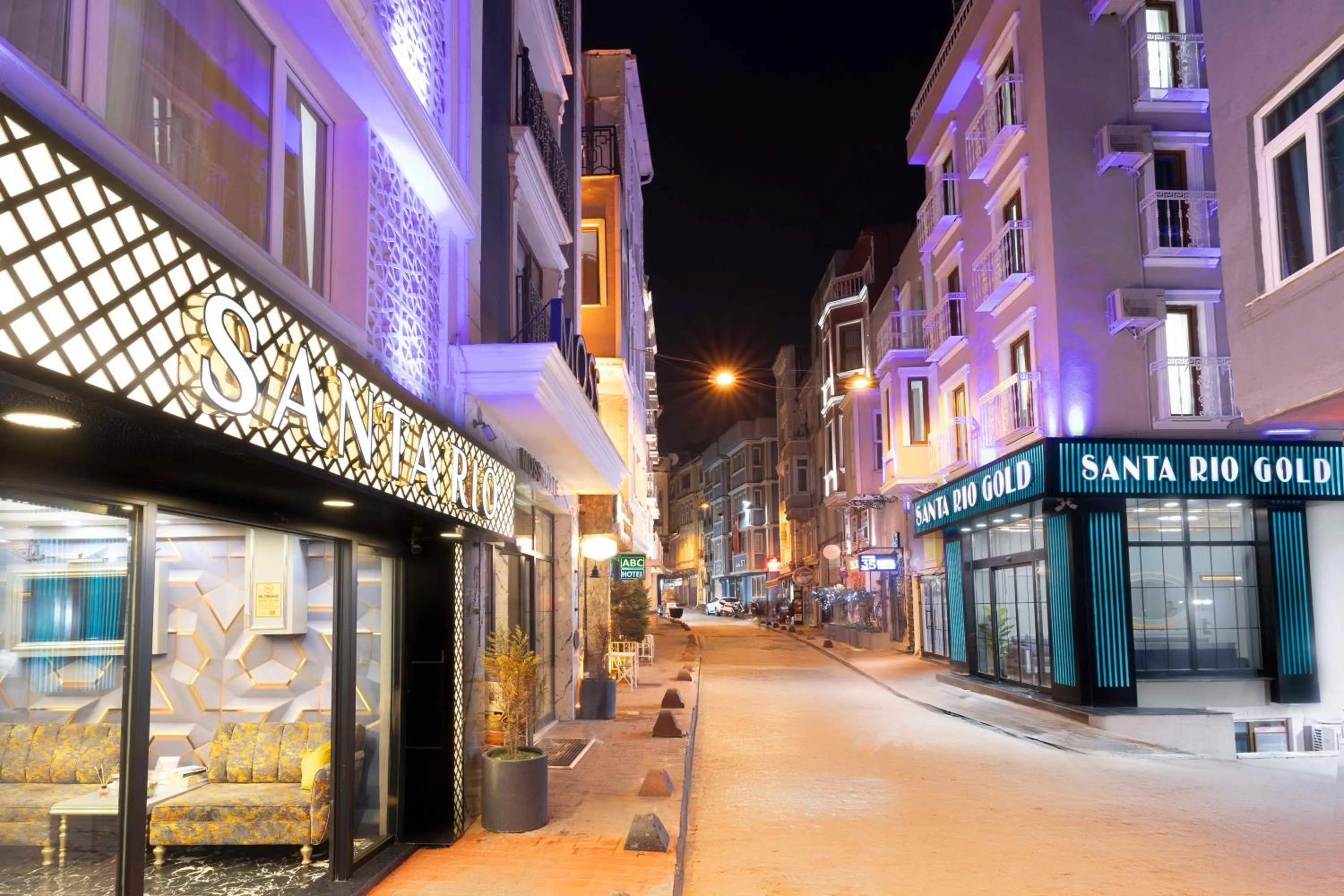 Street view in Santa Rio Gold Taxim Hotel