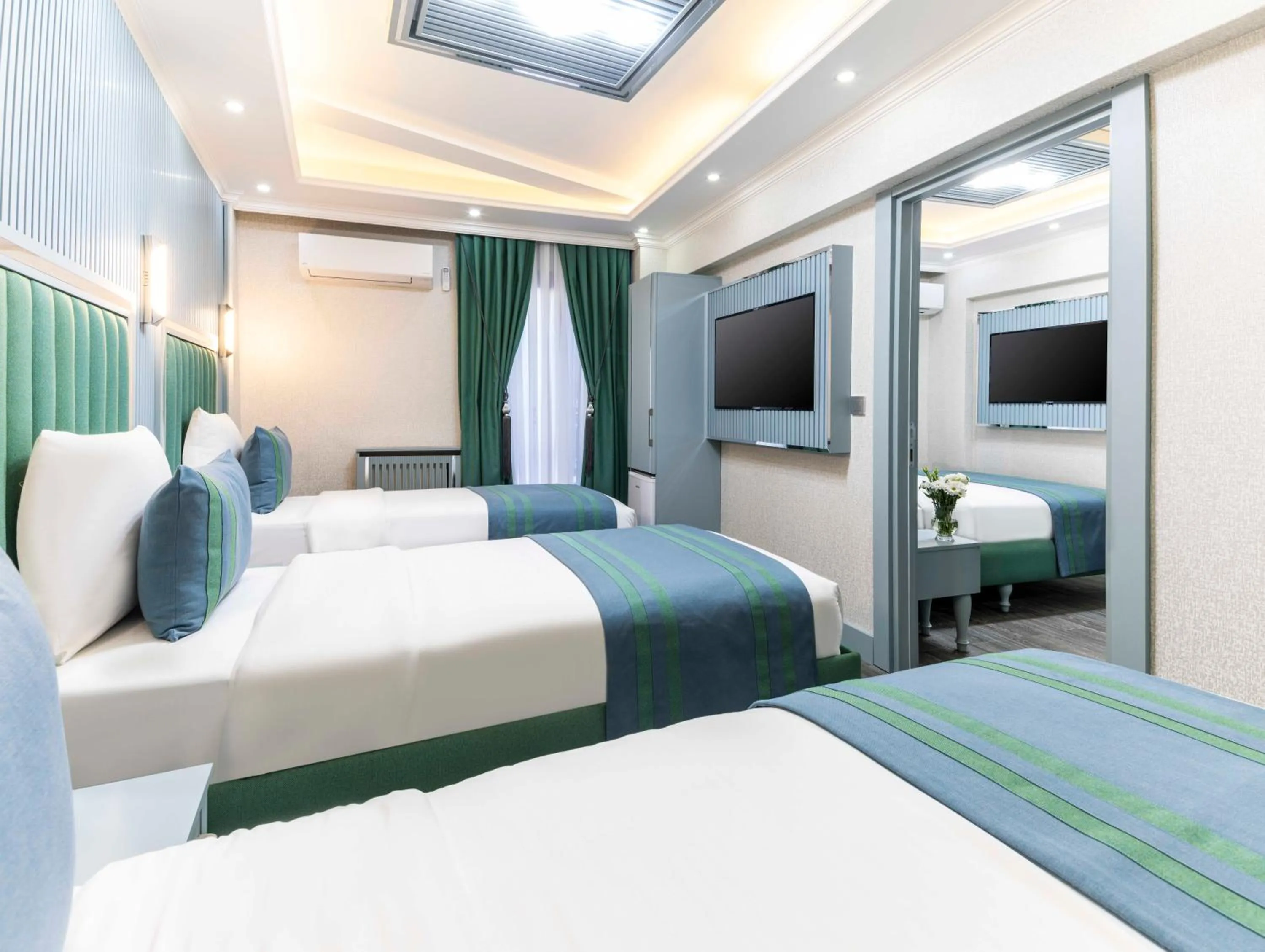 Bed in Santa Rio Gold Taxim Hotel