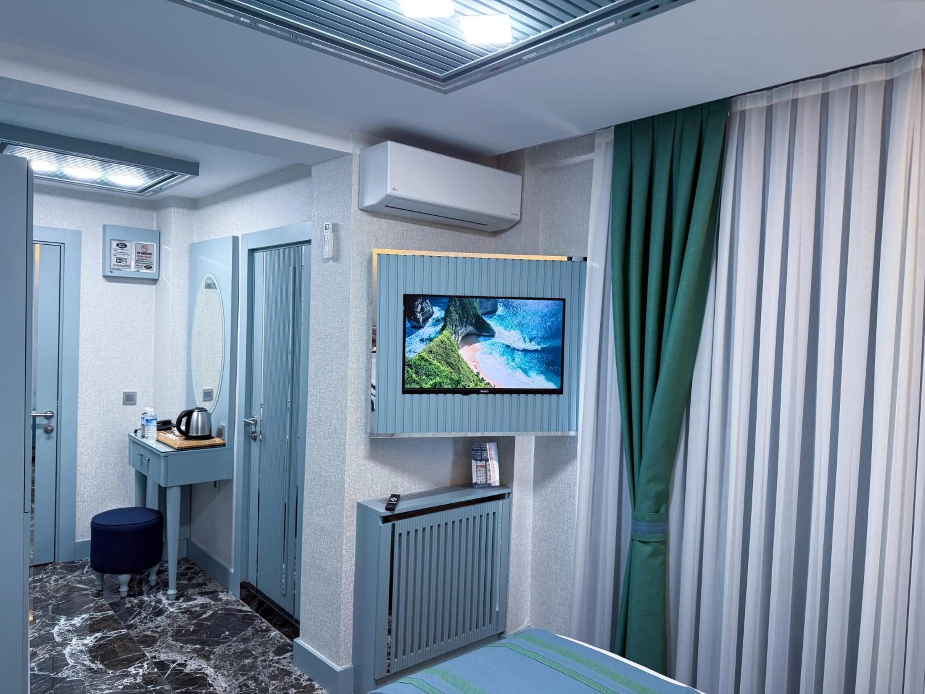 Bed in Santa Rio Gold Taxim Hotel