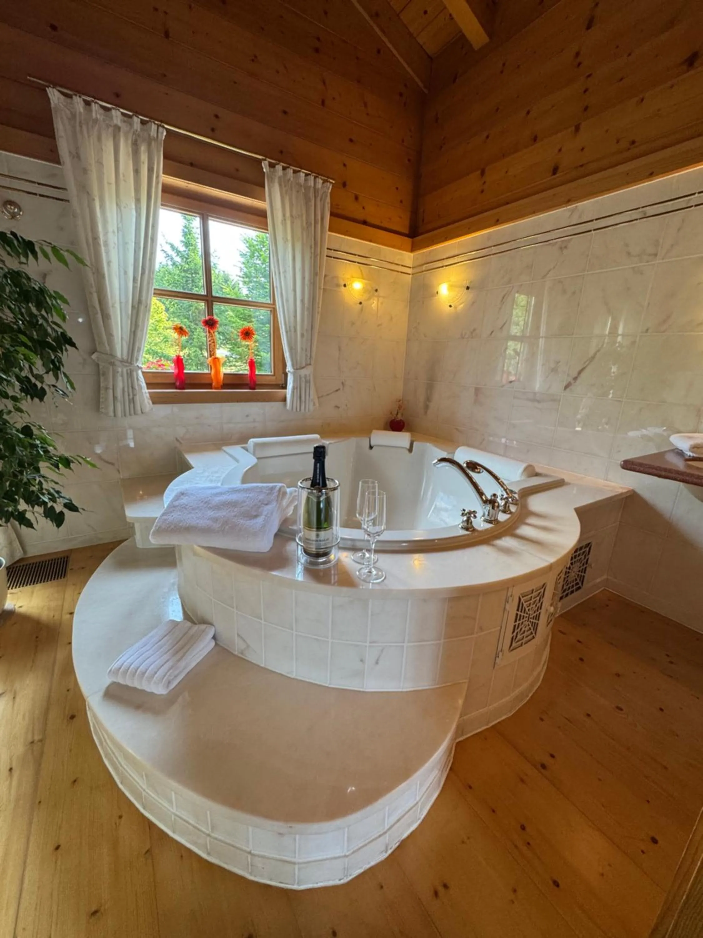Hot Tub, Bed in Ante Romantikhof
