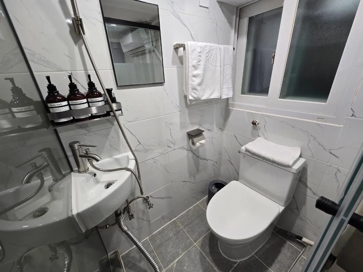 Property building in About Stay Dongdaemun