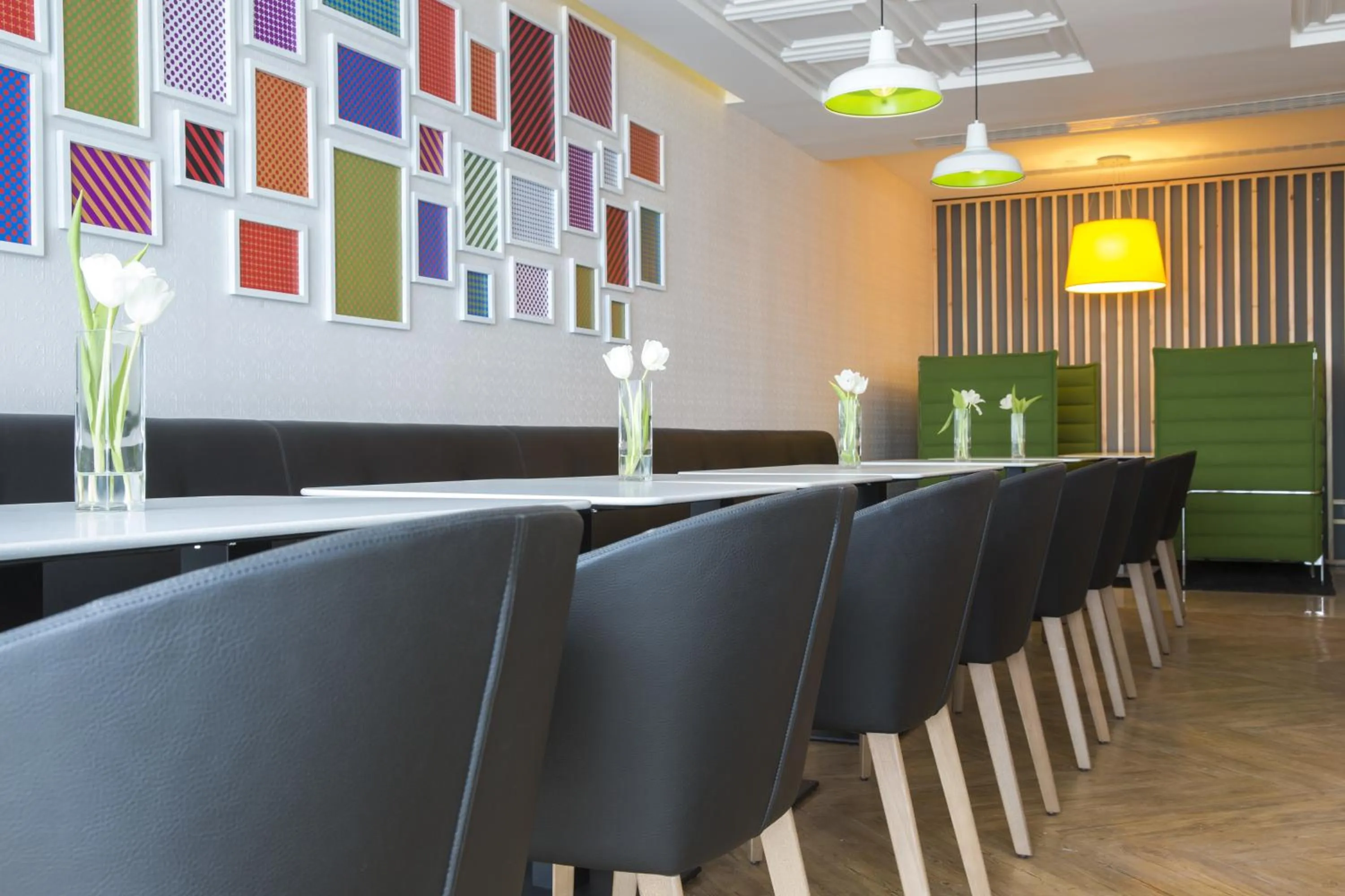 Restaurant/places to eat in Park Inn by Radisson Dammam