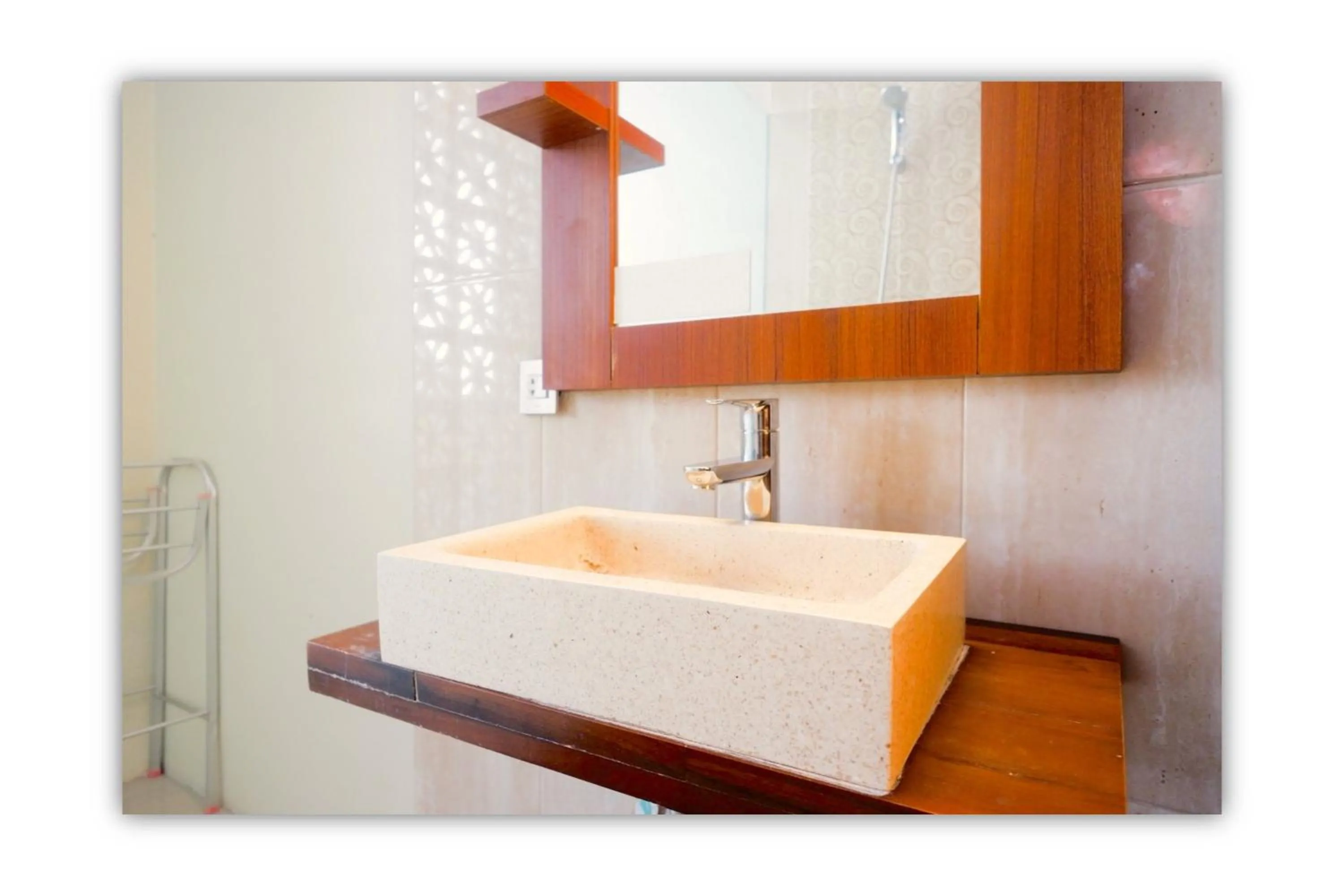 Bathroom in Rumah Kandjani By Makati