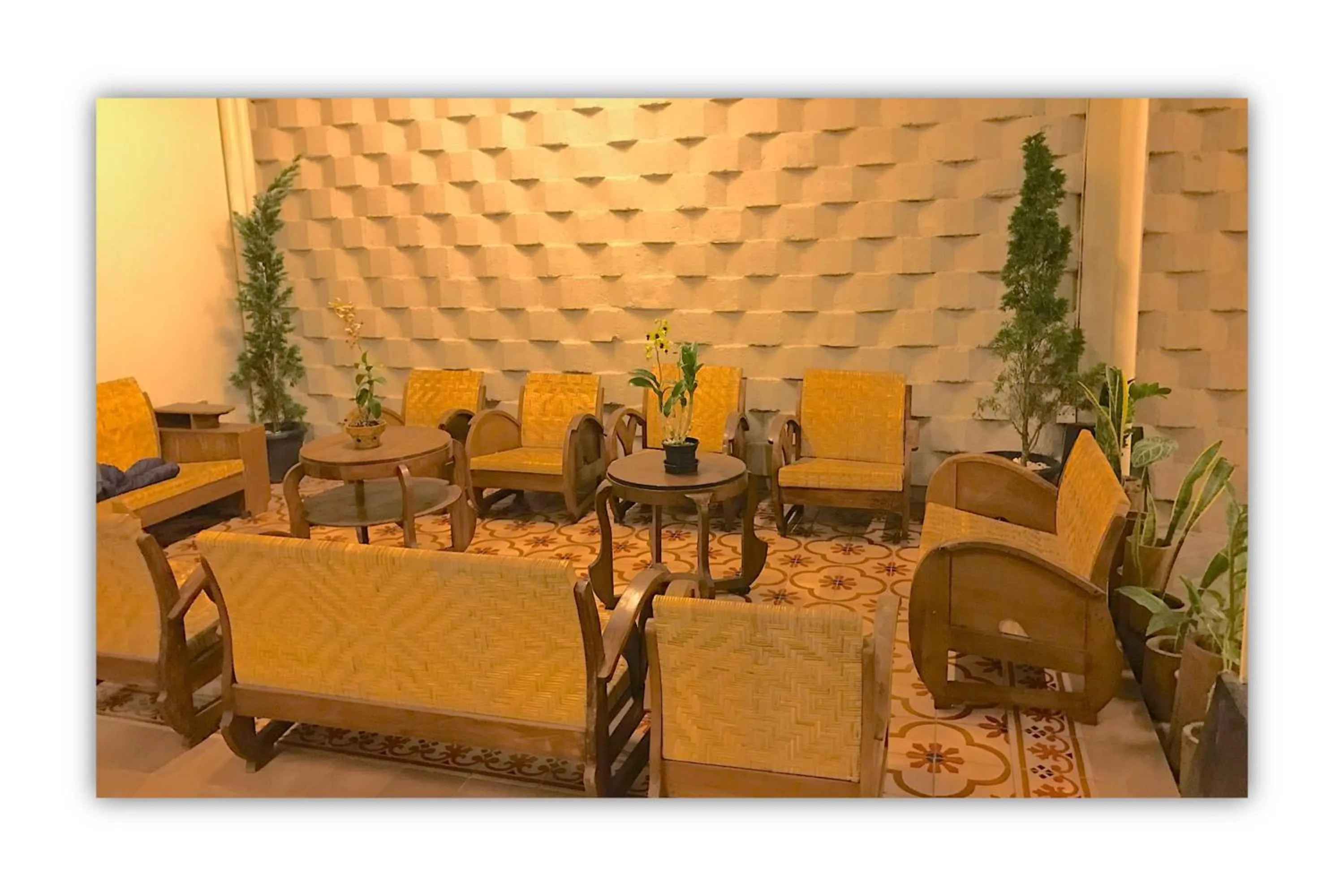 Living room in Rumah Kandjani By Makati