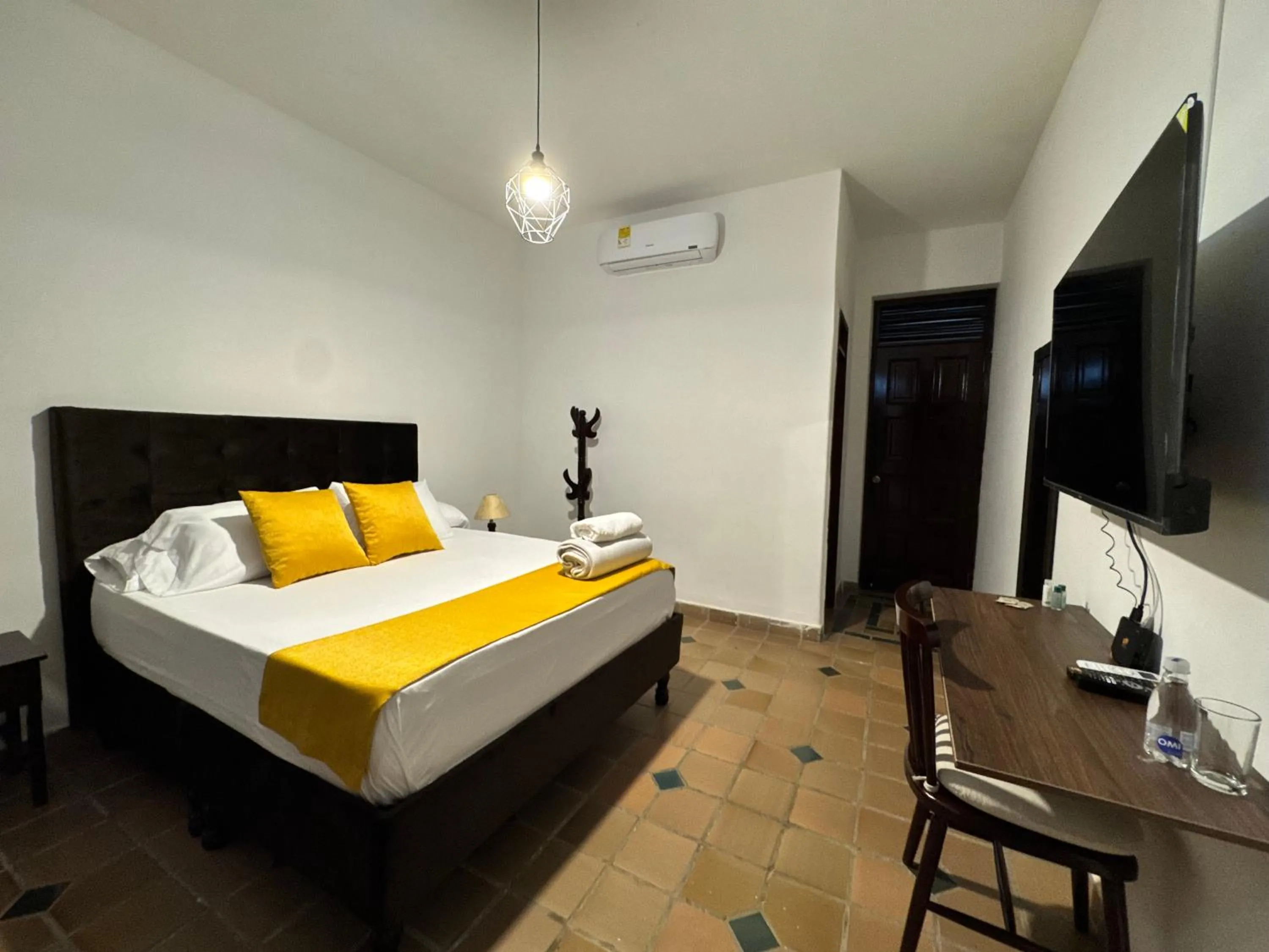 TV and multimedia, Bed in Hotel Boulevard del Río