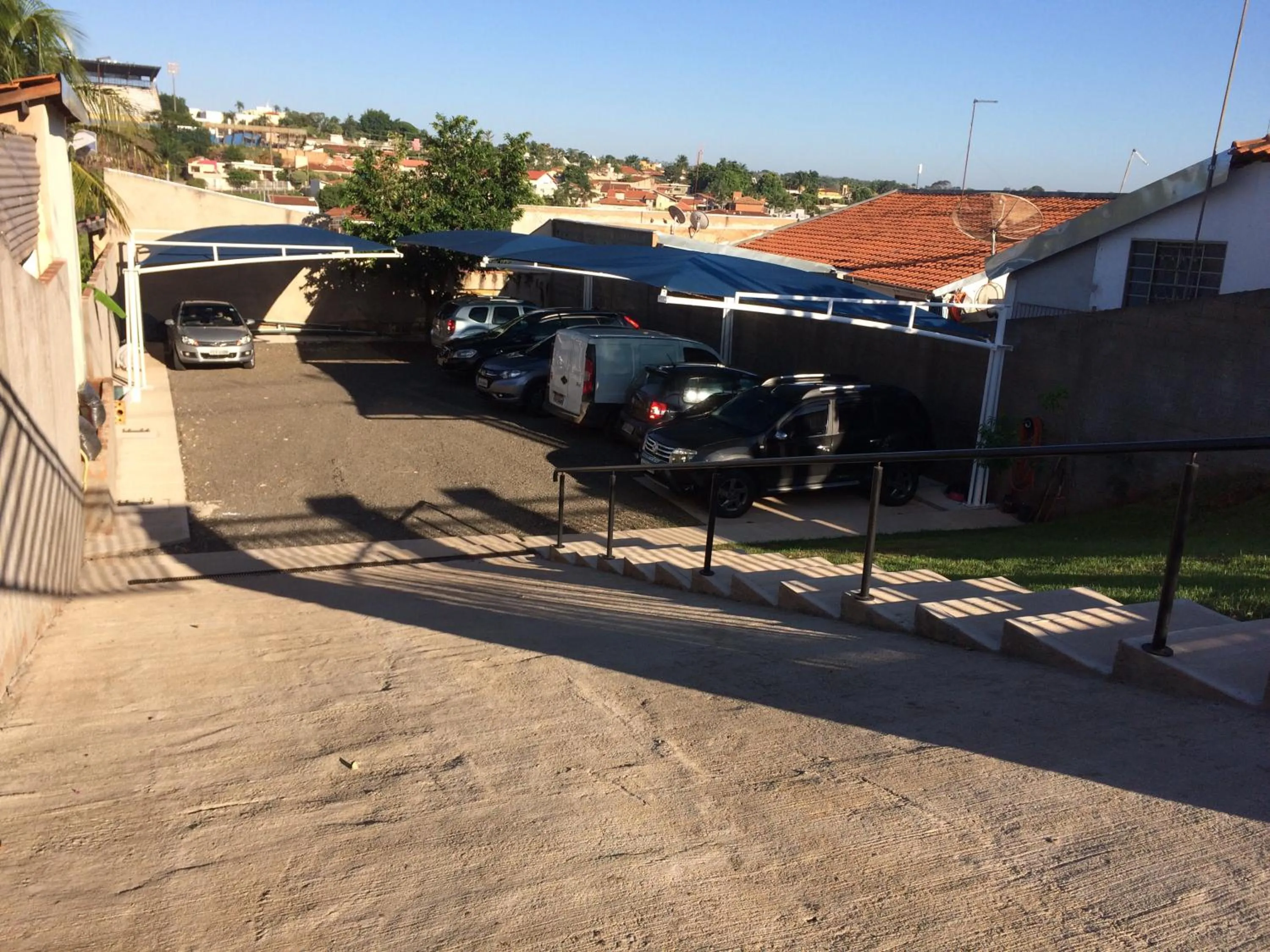 Parking in Flor Que Ri - Flats Mobiliados na Melhor Localização