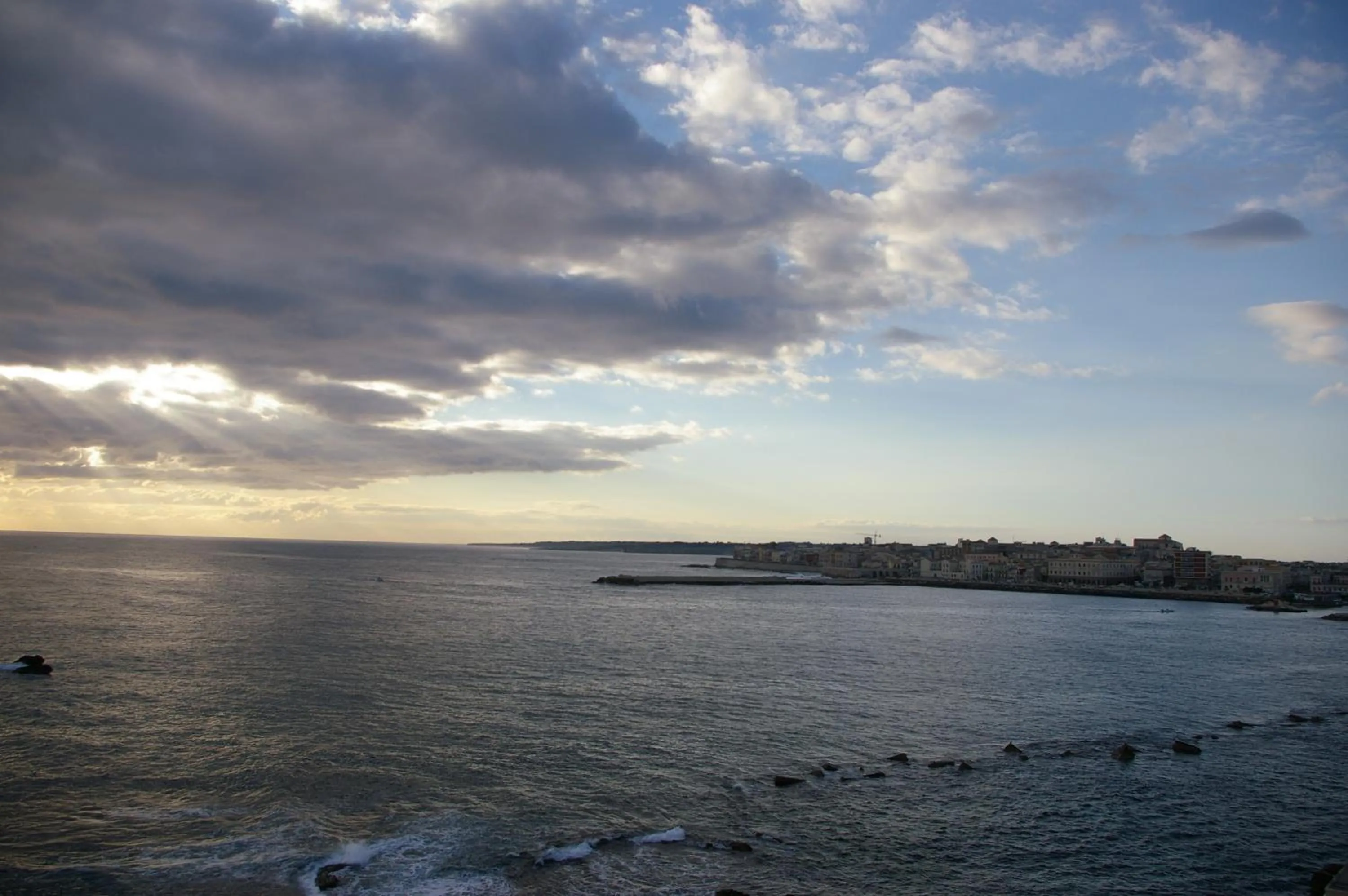 City view in Riccio di Mare - Large and bright flat on the sea