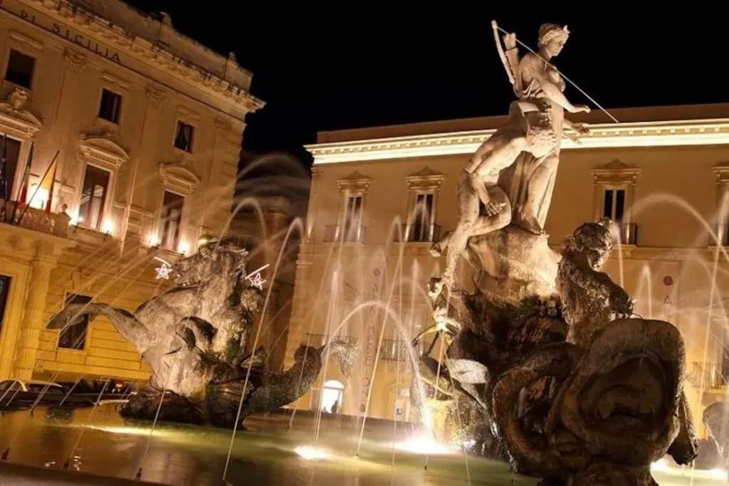 Nearby landmark in Riccio di Mare - Large and bright flat on the sea