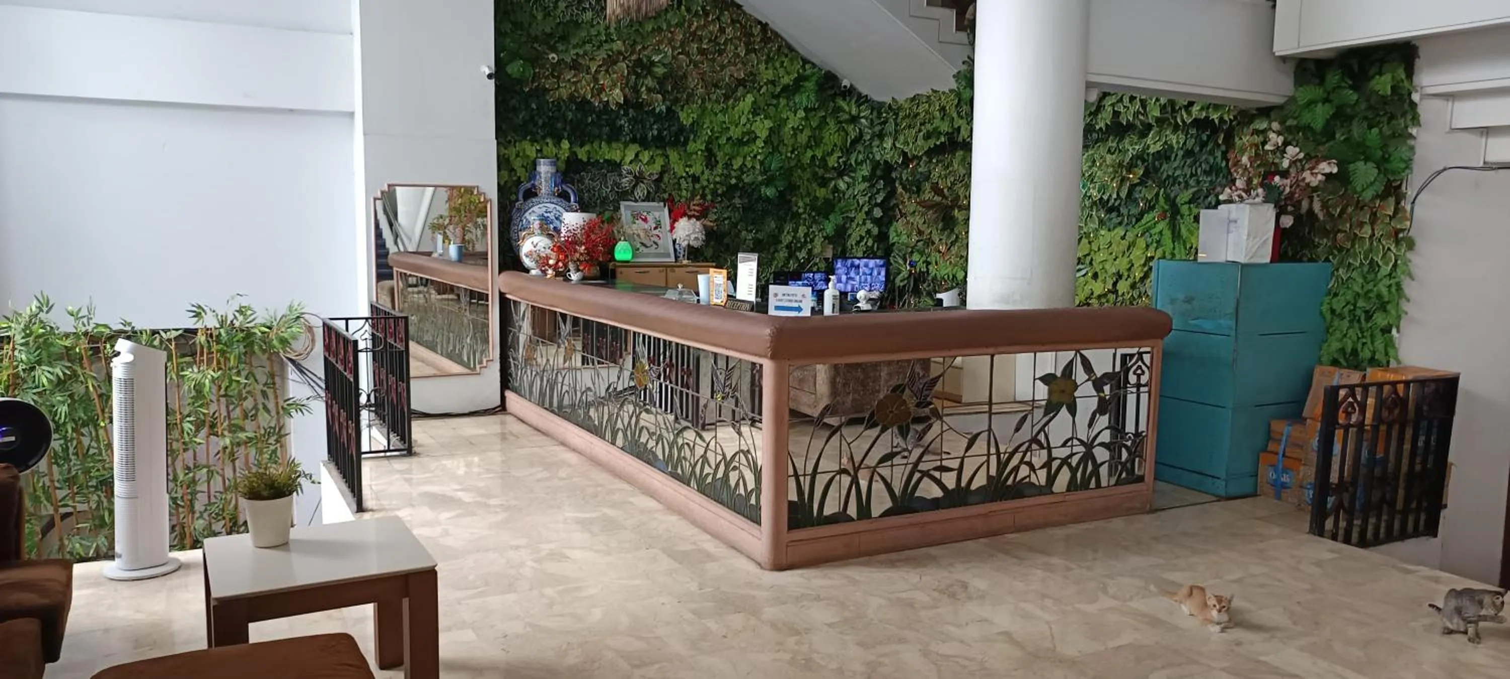 Lobby or reception in Hotel O Kebayoran