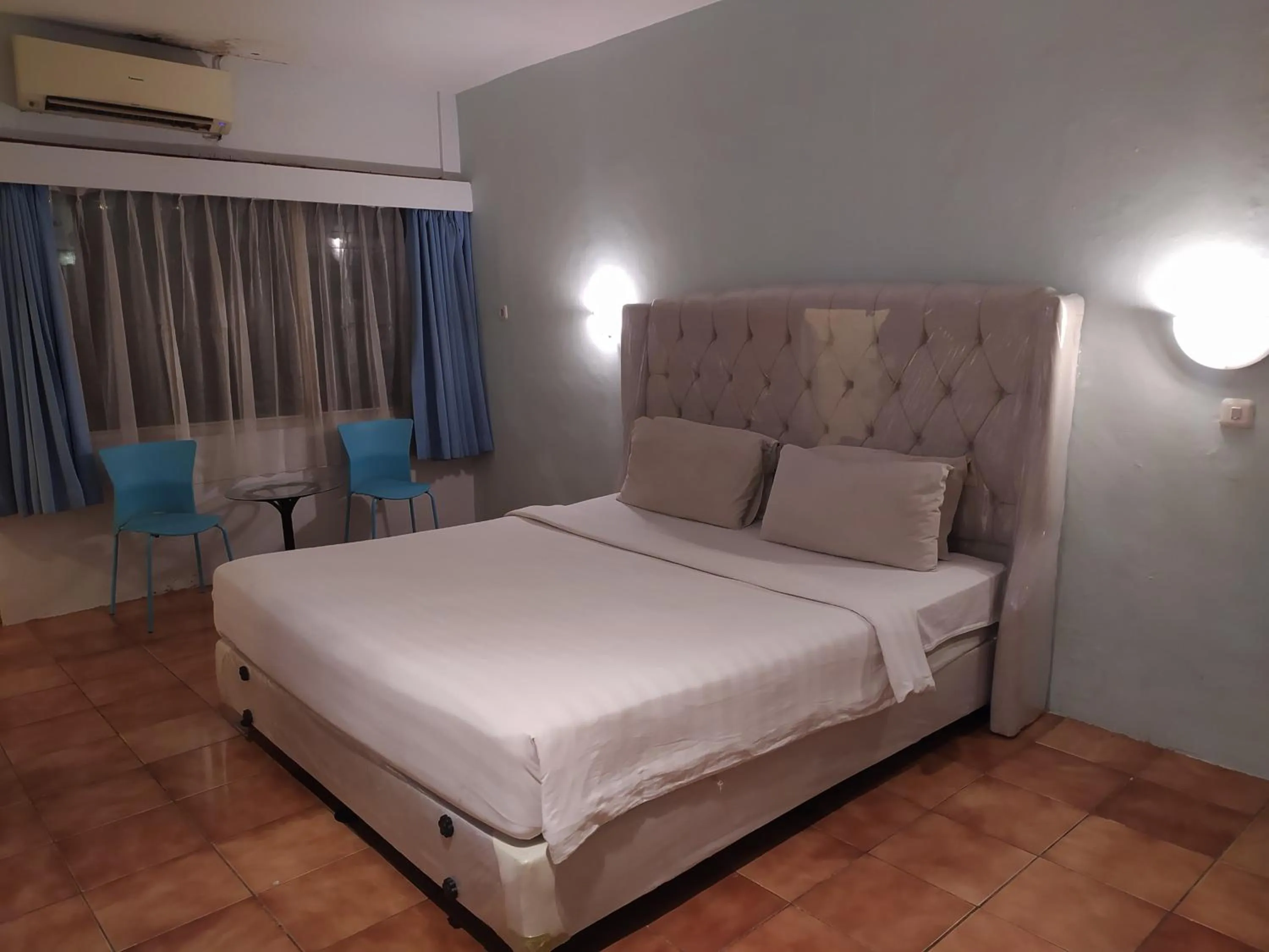 Bedroom, Bed in Hotel O Kebayoran