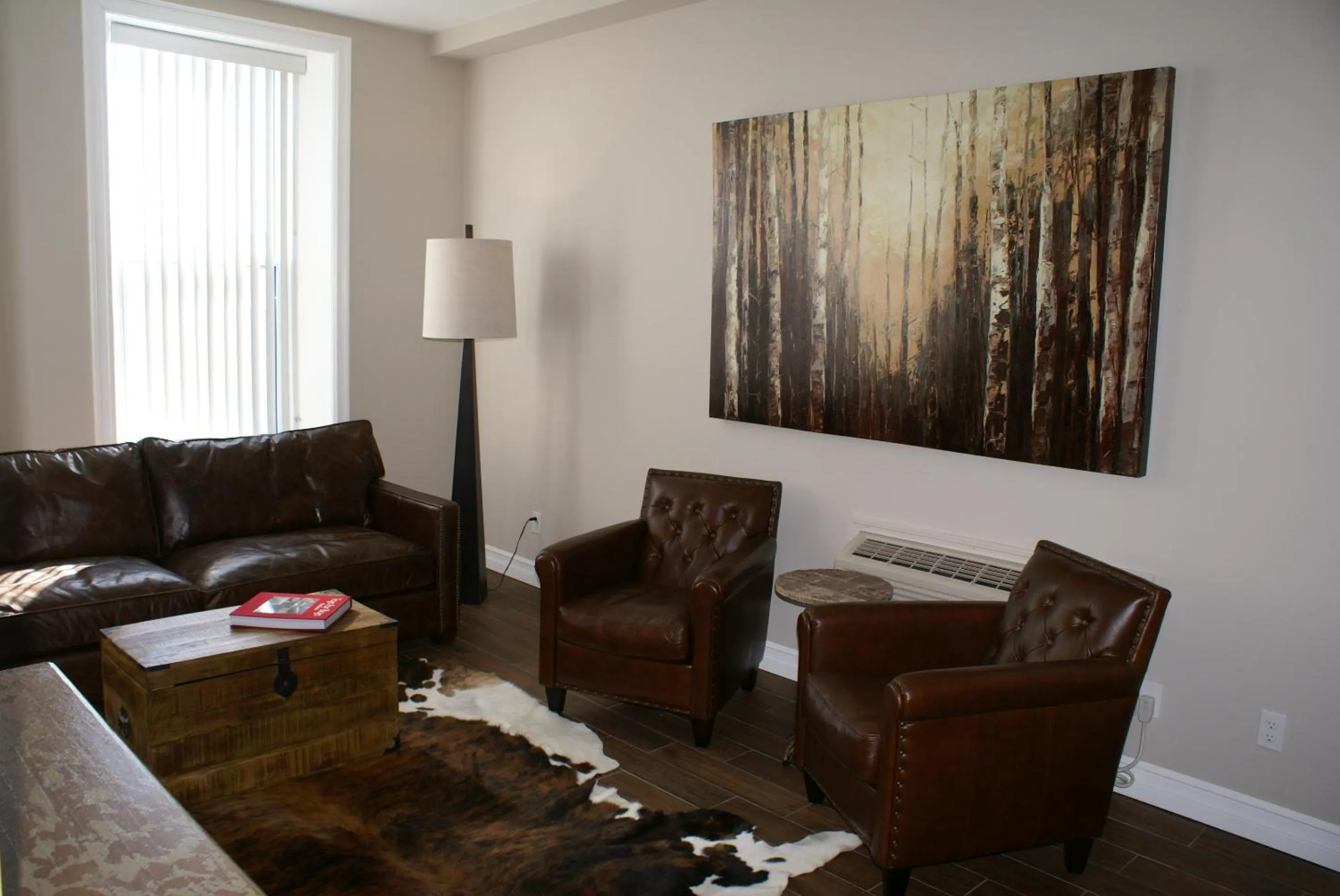 Living room in Western Hotel & Executive Suites