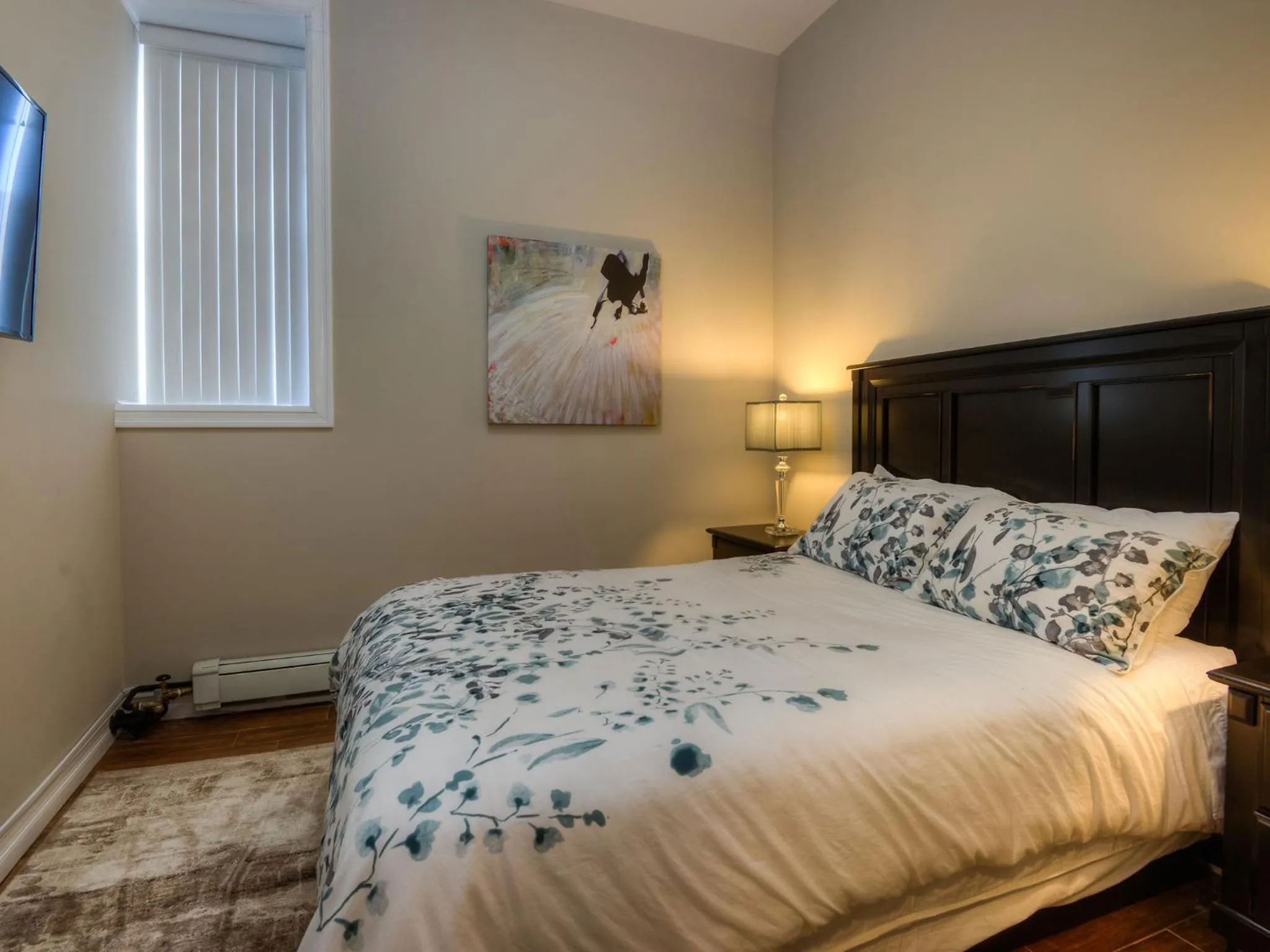 Photo of the whole room, Bed in Western Hotel & Executive Suites