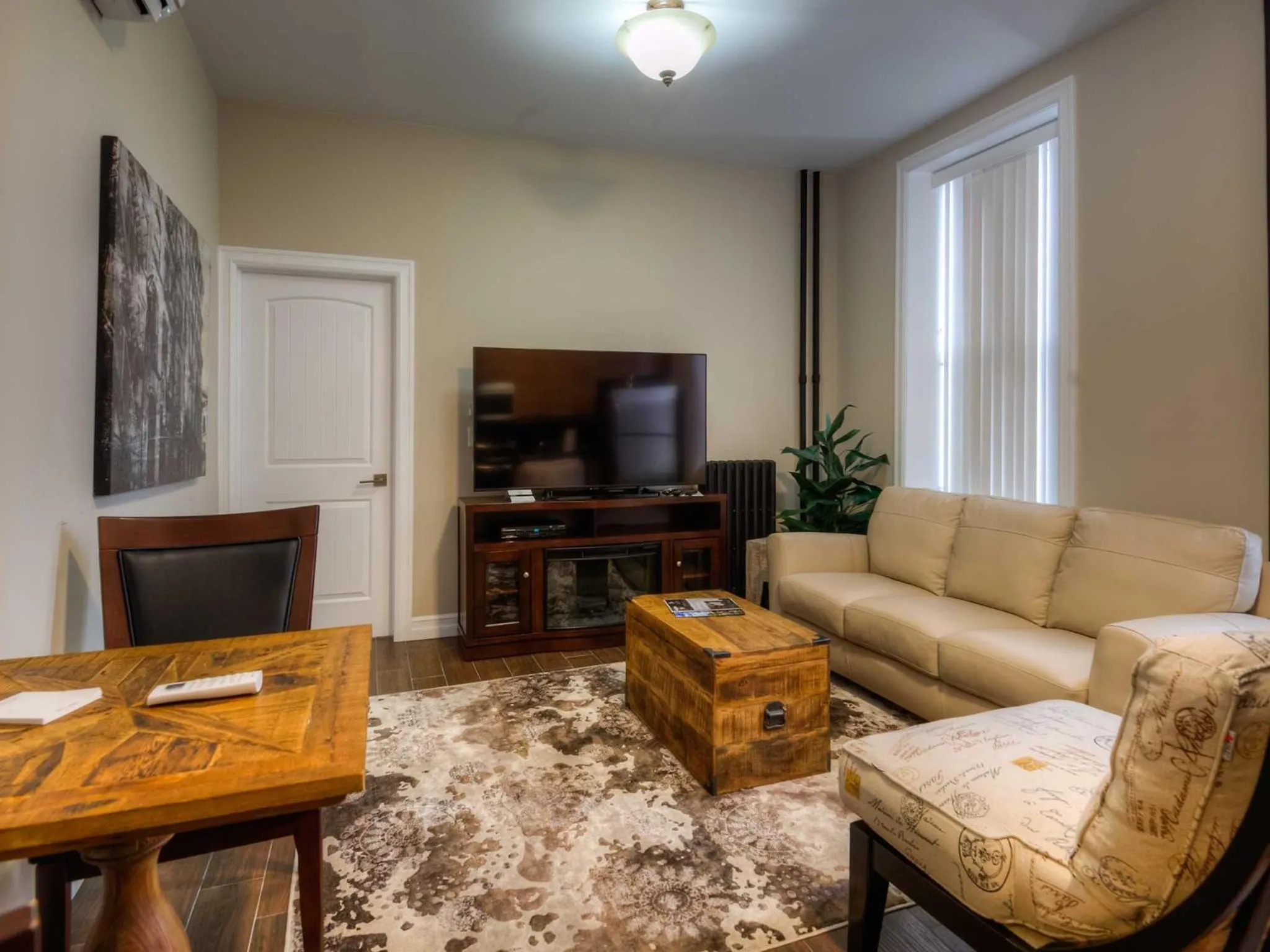 TV and multimedia in Western Hotel & Executive Suites