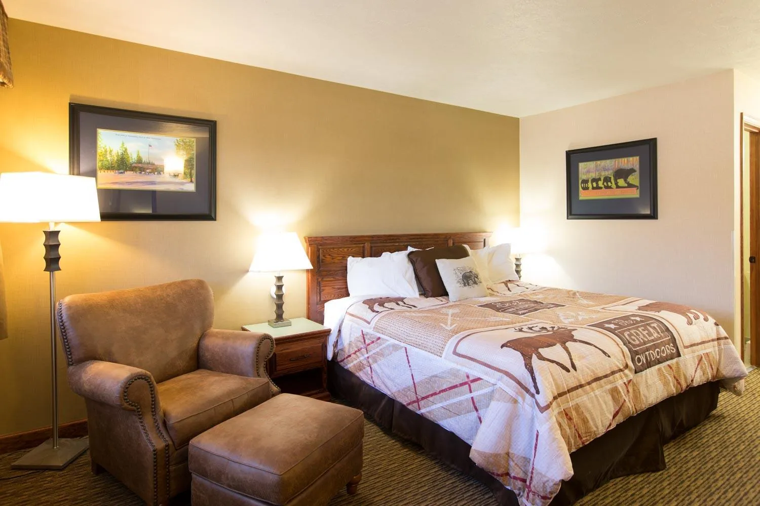 Photo of the whole room, Bed in Crosswinds Inn