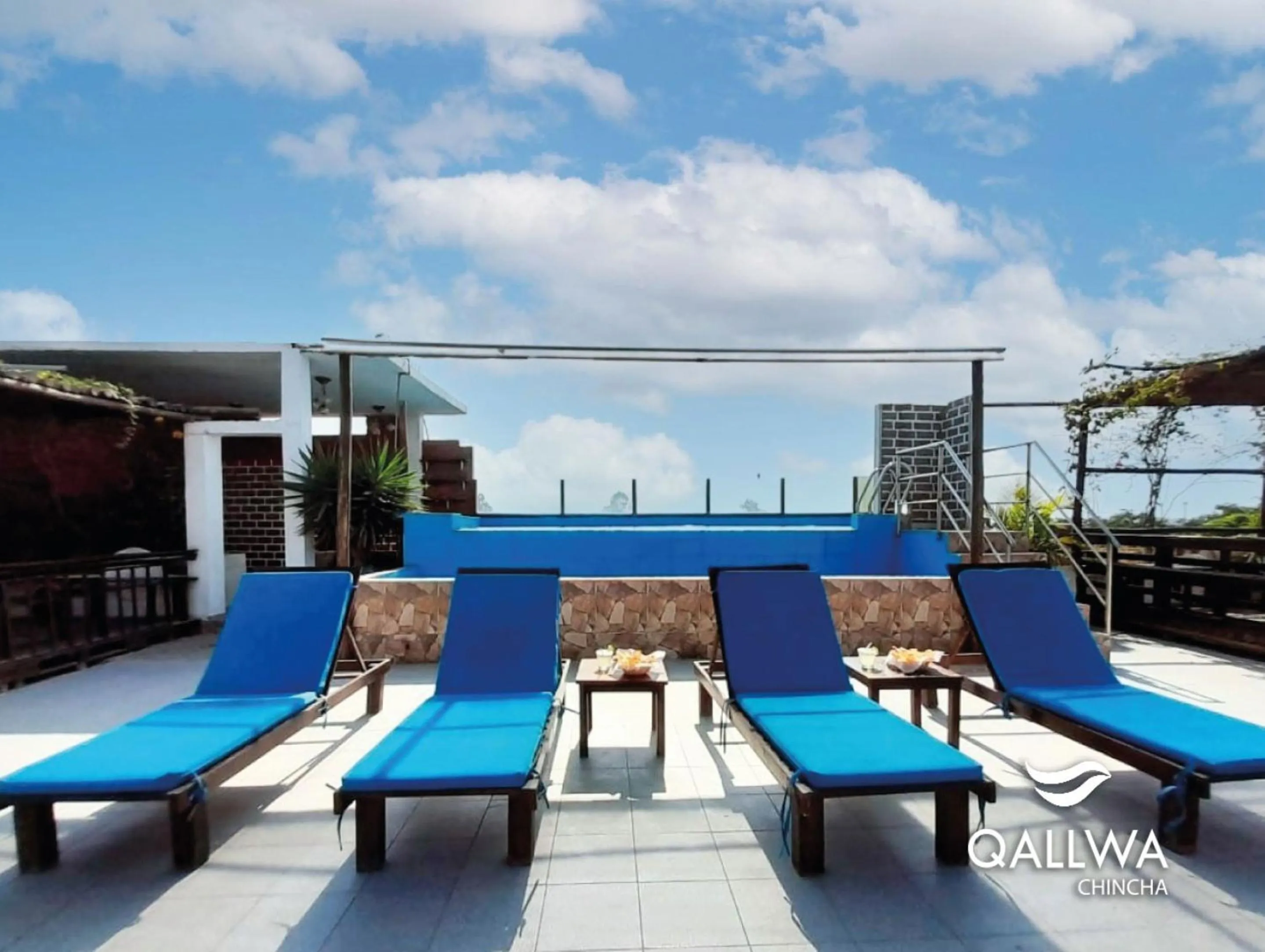 Swimming pool in Qallwa Chincha