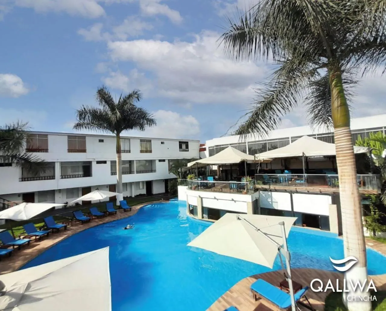 Swimming pool in Qallwa Chincha