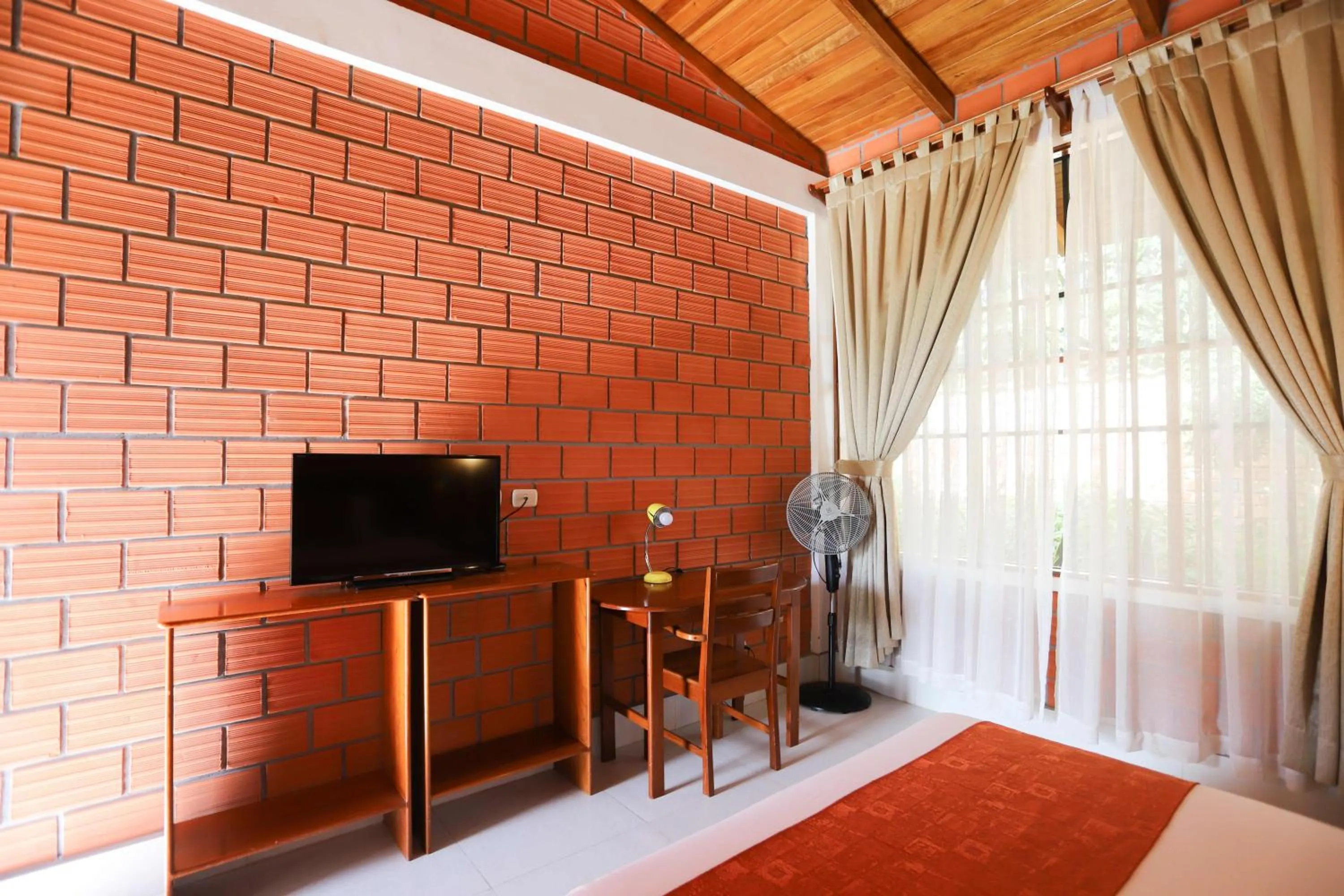 TV and multimedia in Altavista Casahotel - Asociado Casa Andina