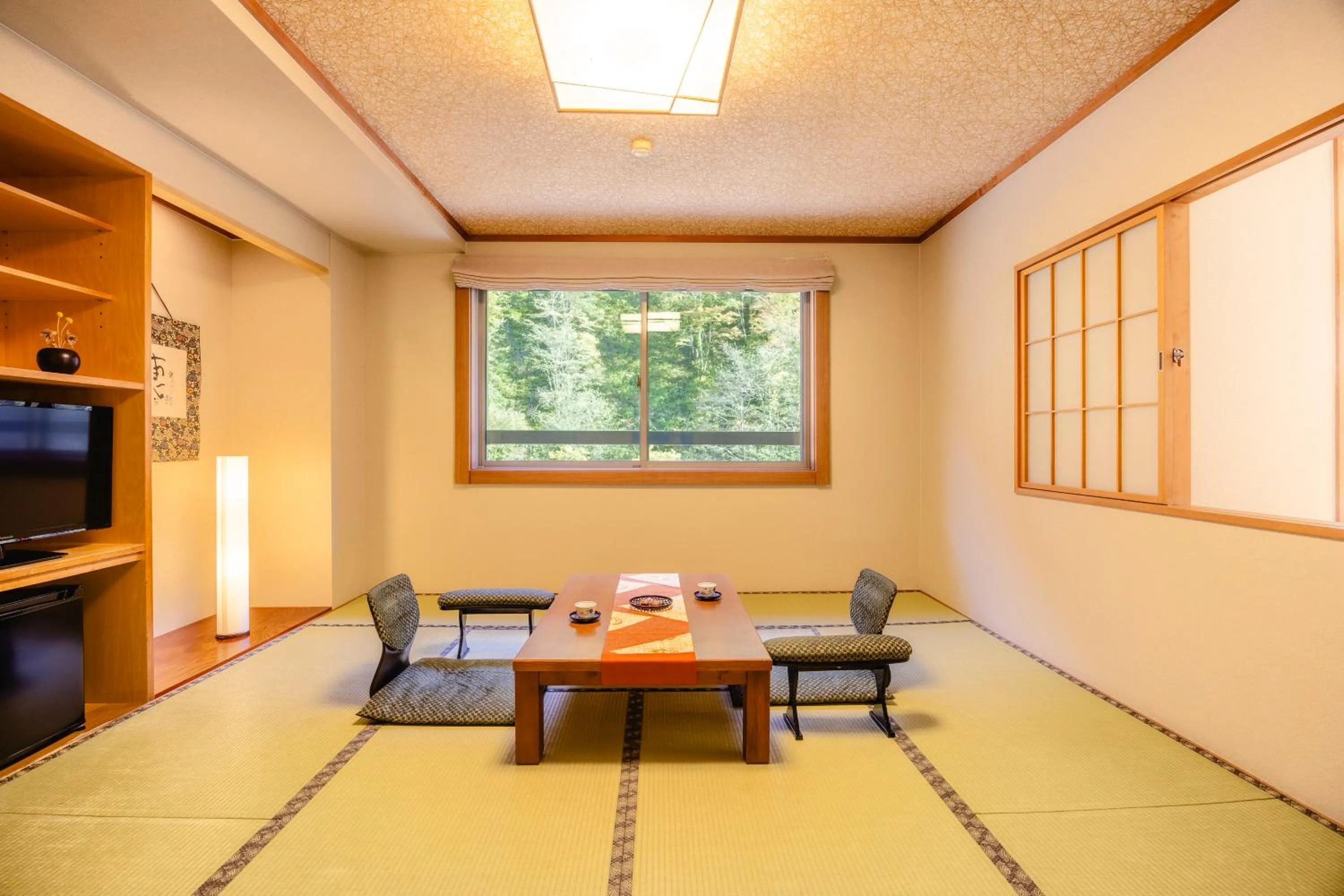 Photo of the whole room in Shikishimaso