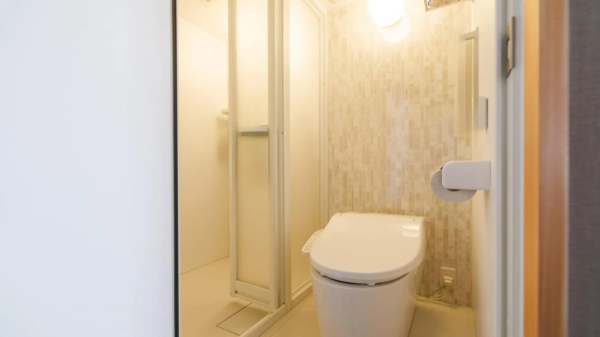 Shower in 緑風苑 きよはる Ryokufuen Kiyoharu