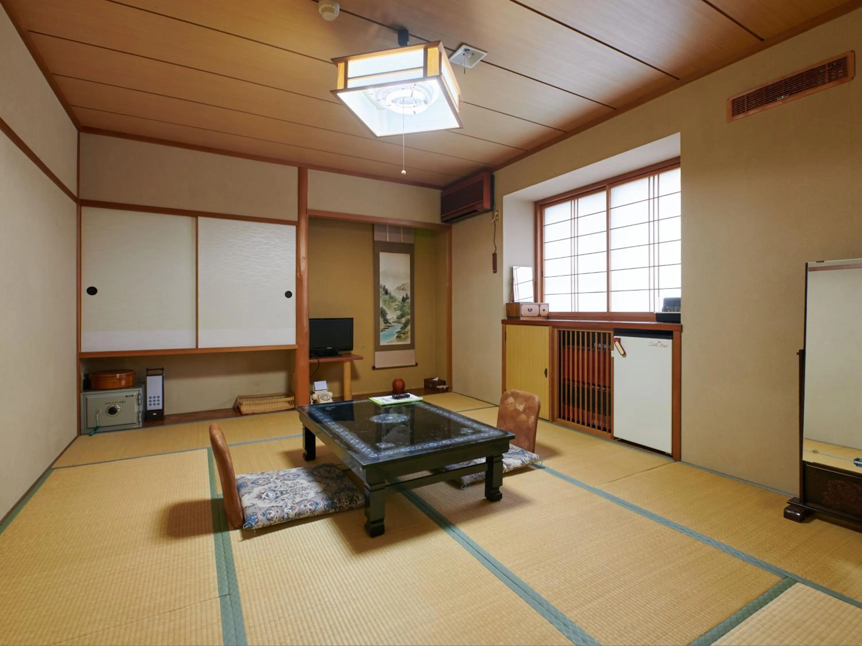Photo of the whole room in 緑風苑 きよはる Ryokufuen Kiyoharu