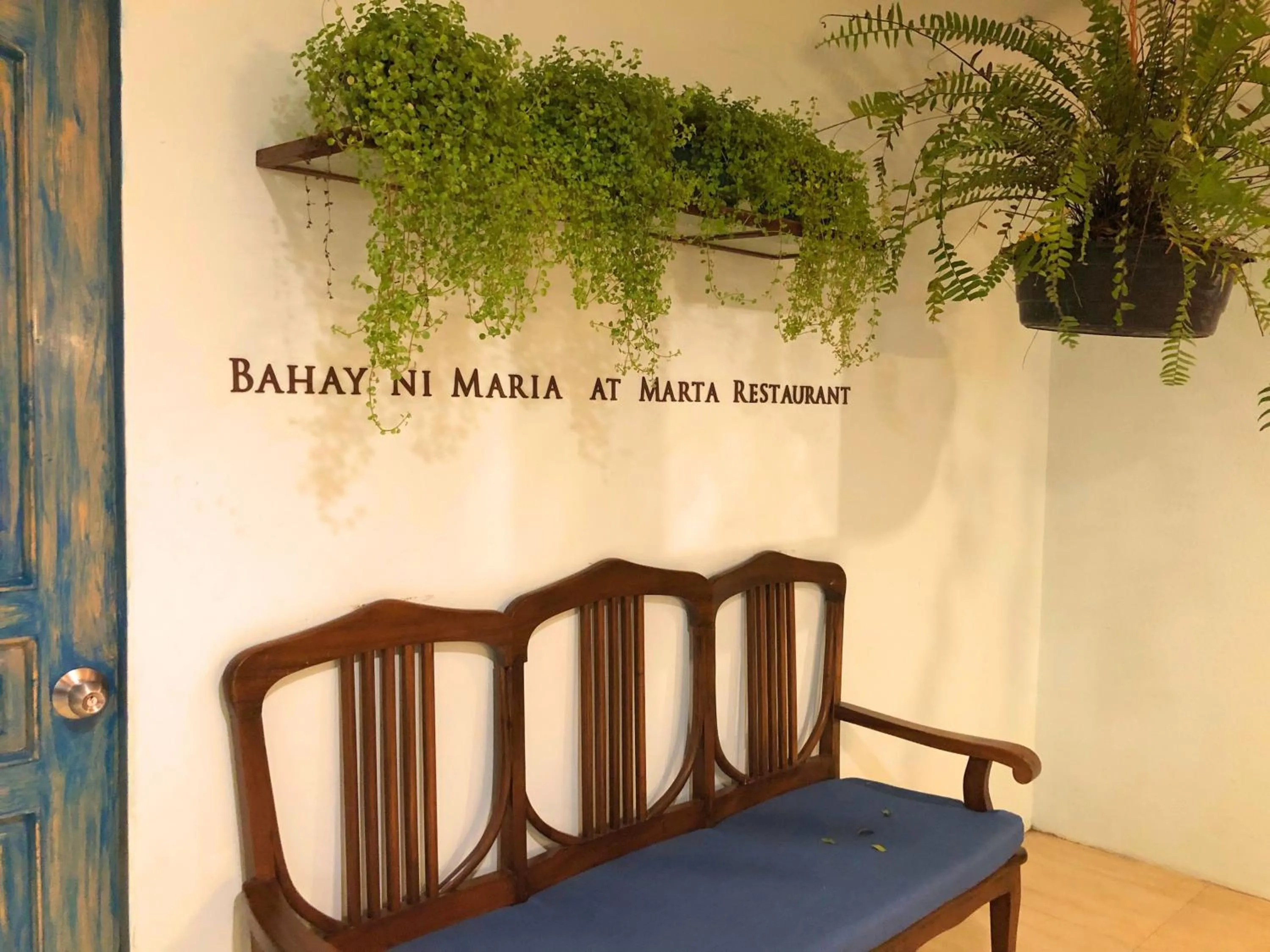 Restaurant/places to eat in Cabins by Eco Hotels