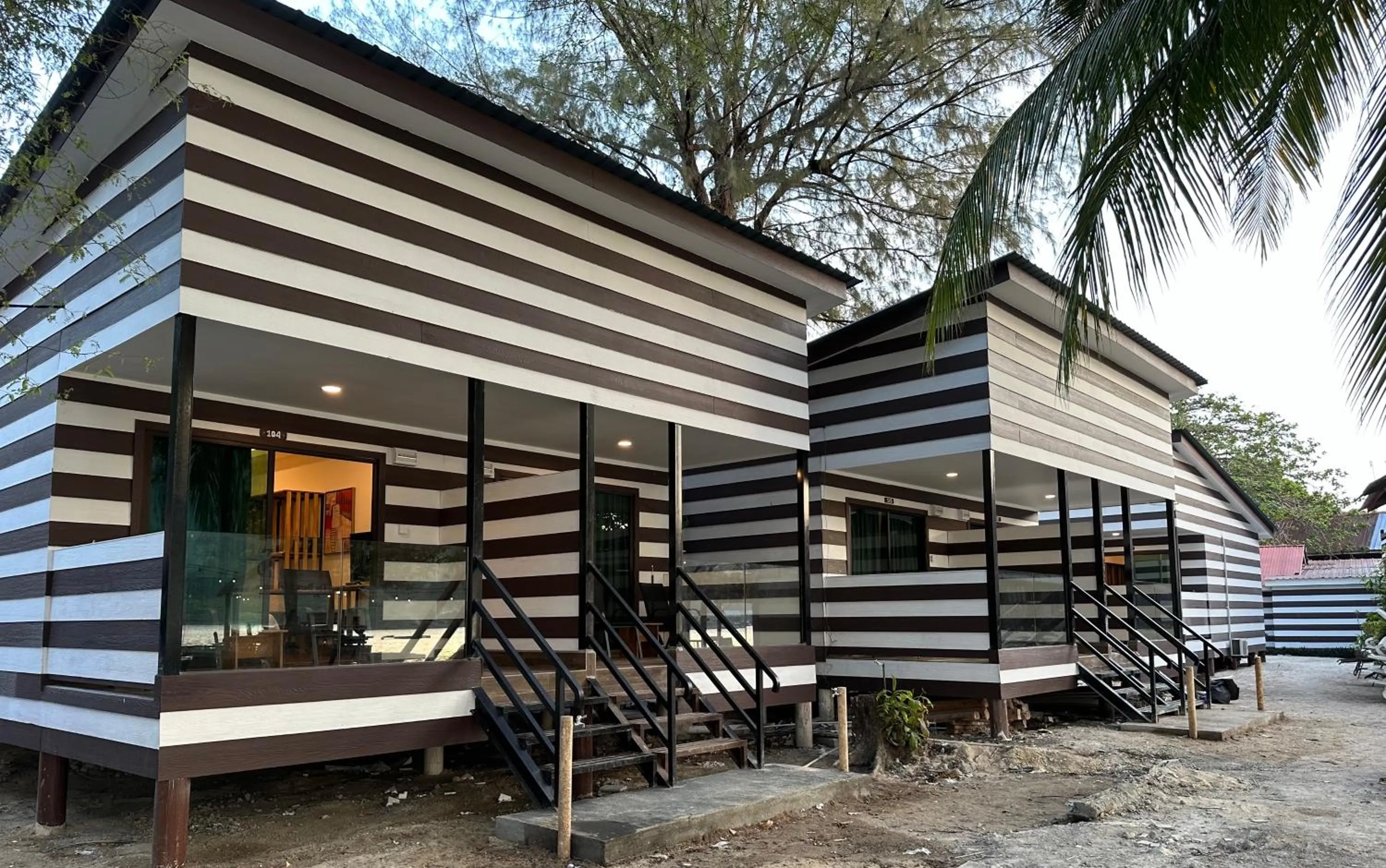 The Barat Perhentian