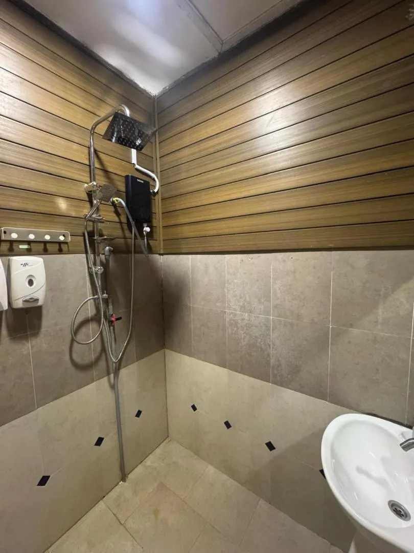 The Barat Perhentian