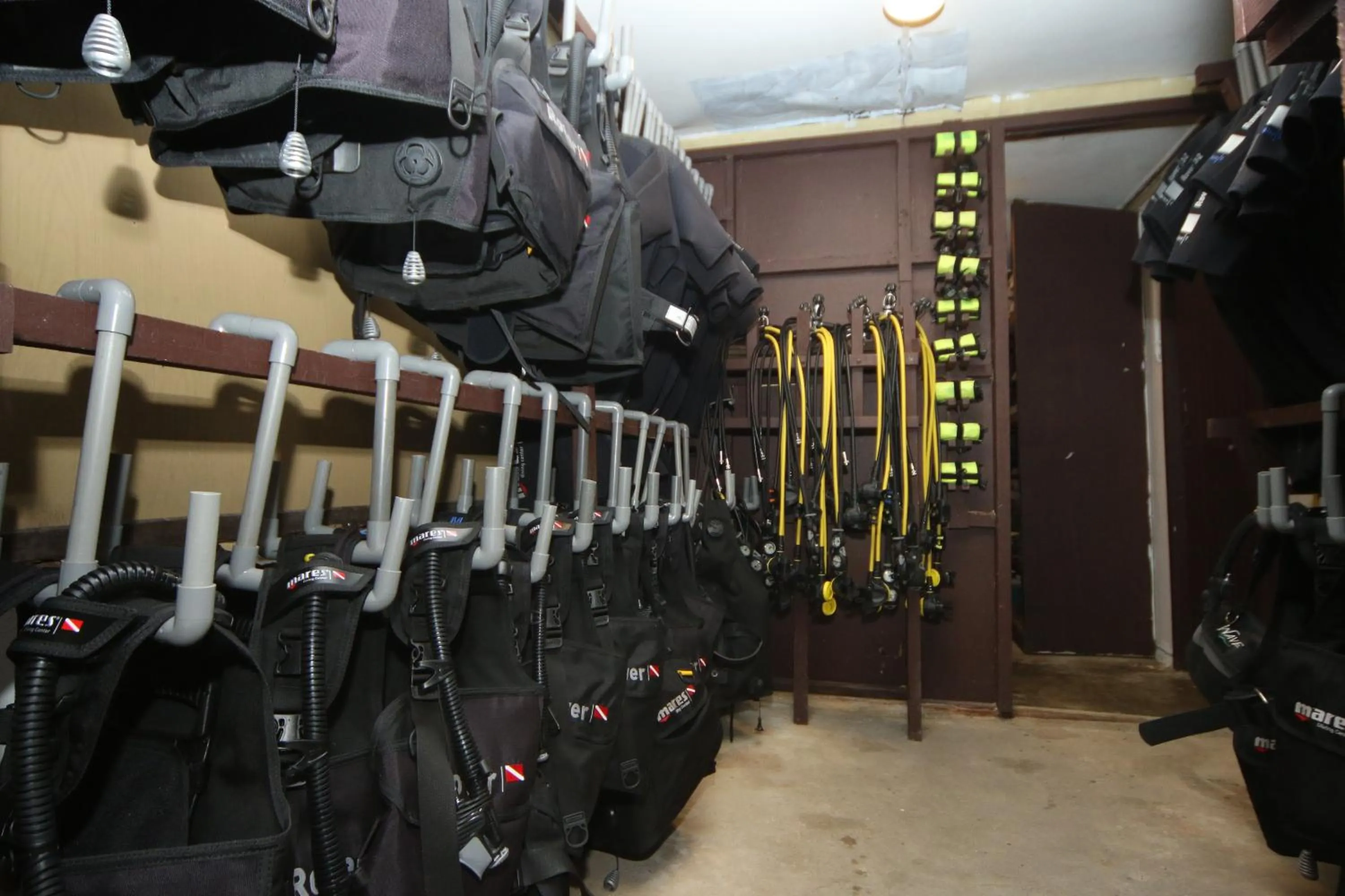 Diving in The Barat Perhentian