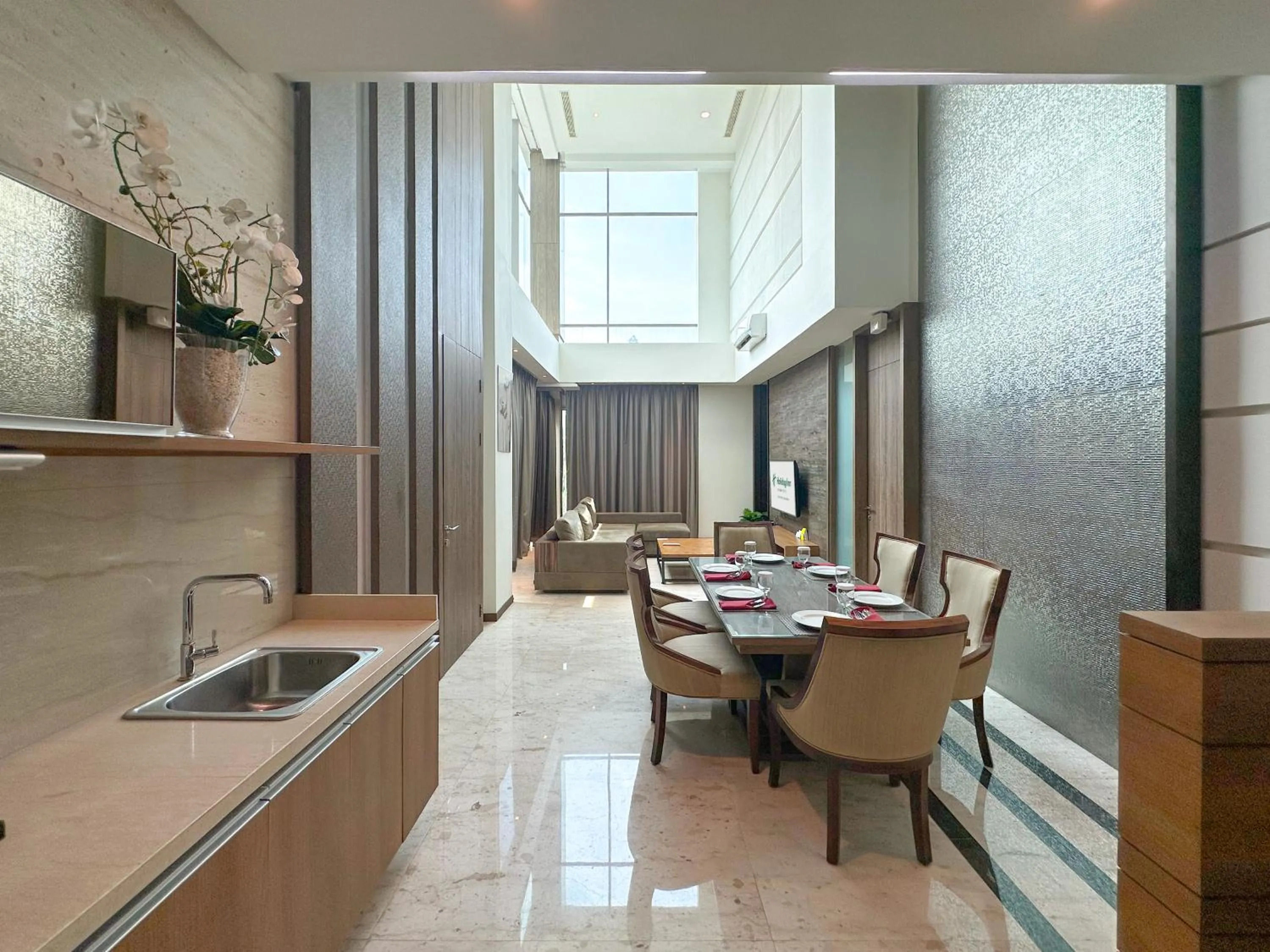 Living room in Holiday Inn Cikarang Jababeka by IHG