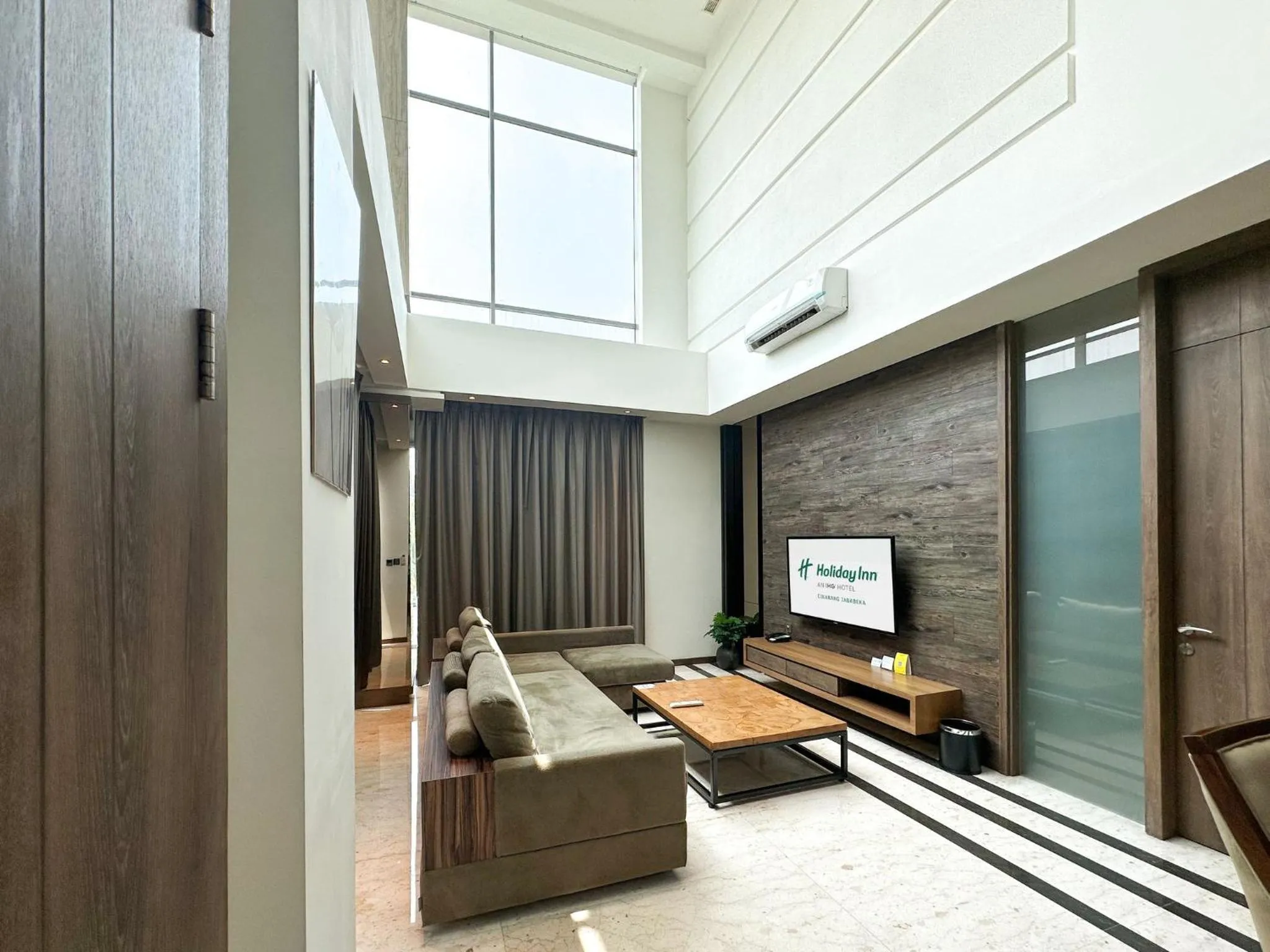 Bedroom in Holiday Inn Cikarang Jababeka by IHG