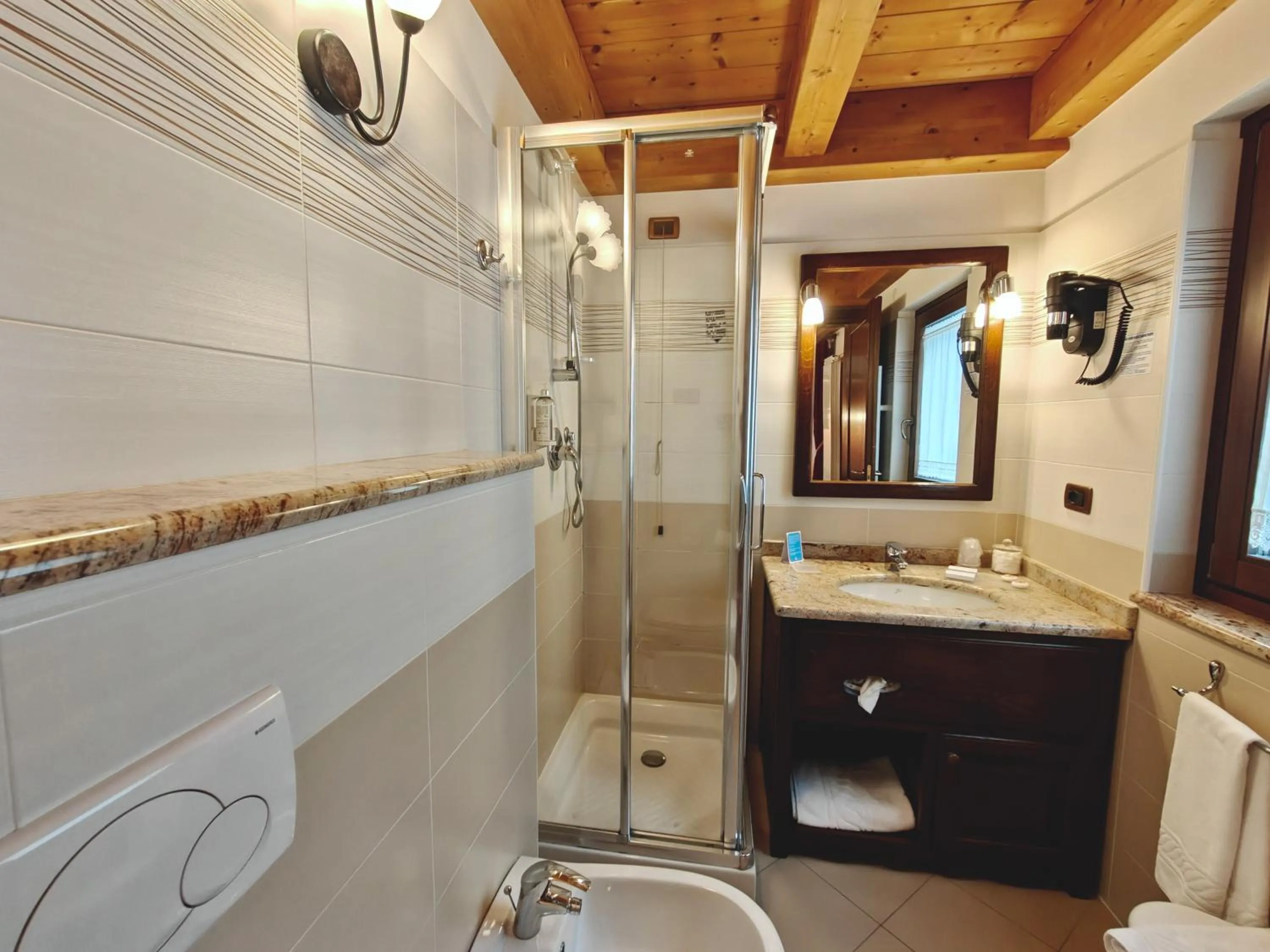 Bathroom in Hotel L' Aiglon