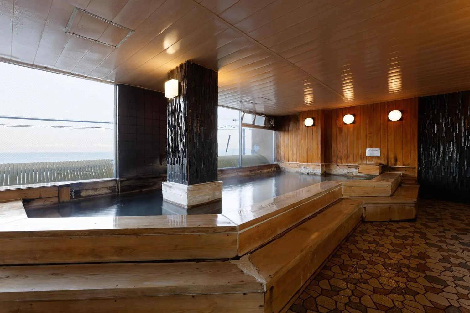 Public Bath in Donkairo