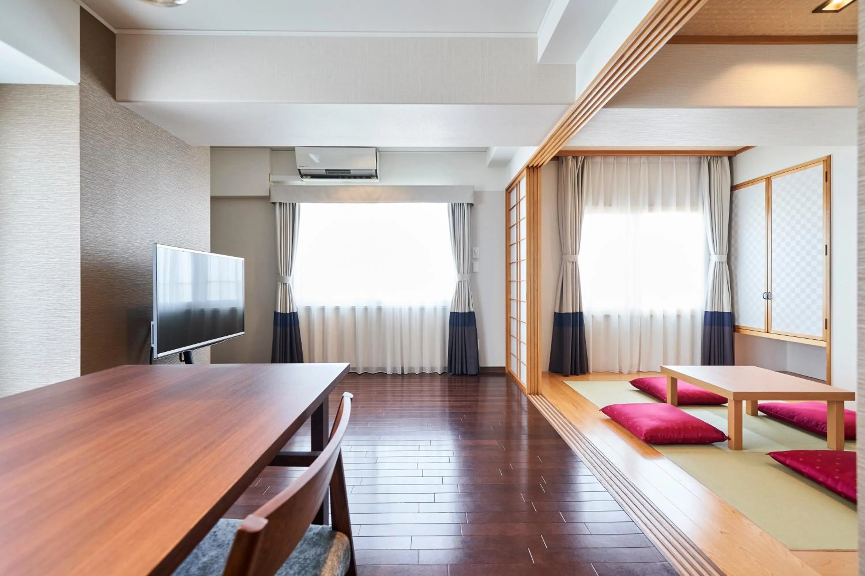 Photo of the whole room, Bed in Hotel Global View Hakodate