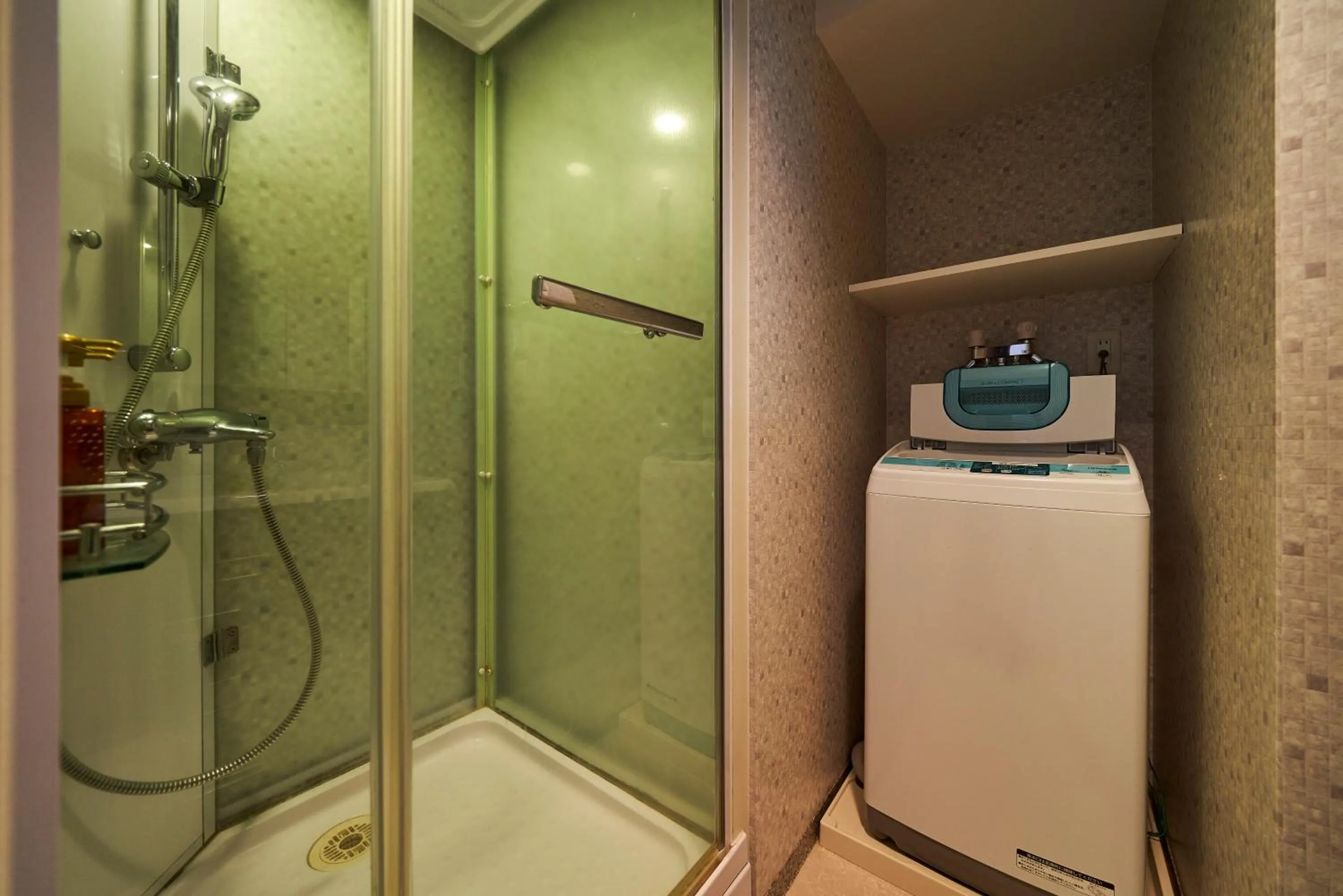 Shower in Hotel Global View Hakodate