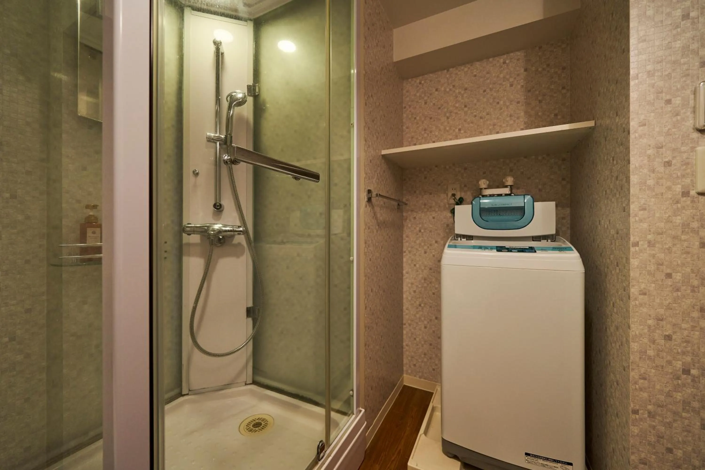 Shower in Hotel Global View Hakodate